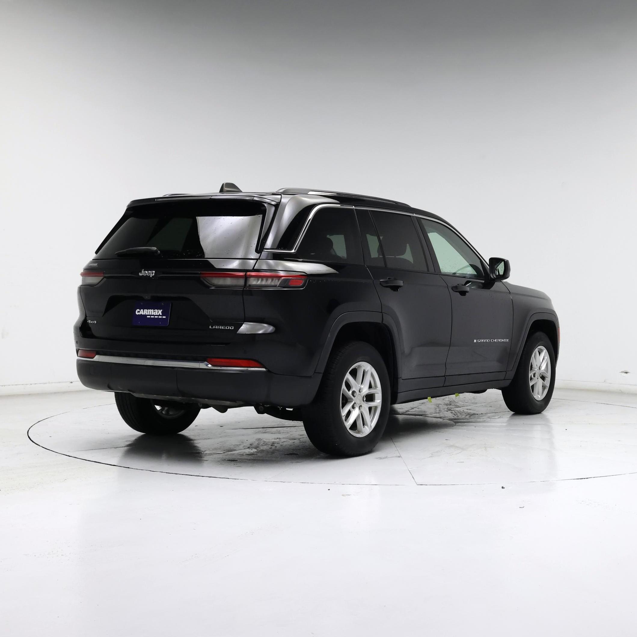 Thumbnail: 2023 Jeep Grand Cherokee - 8