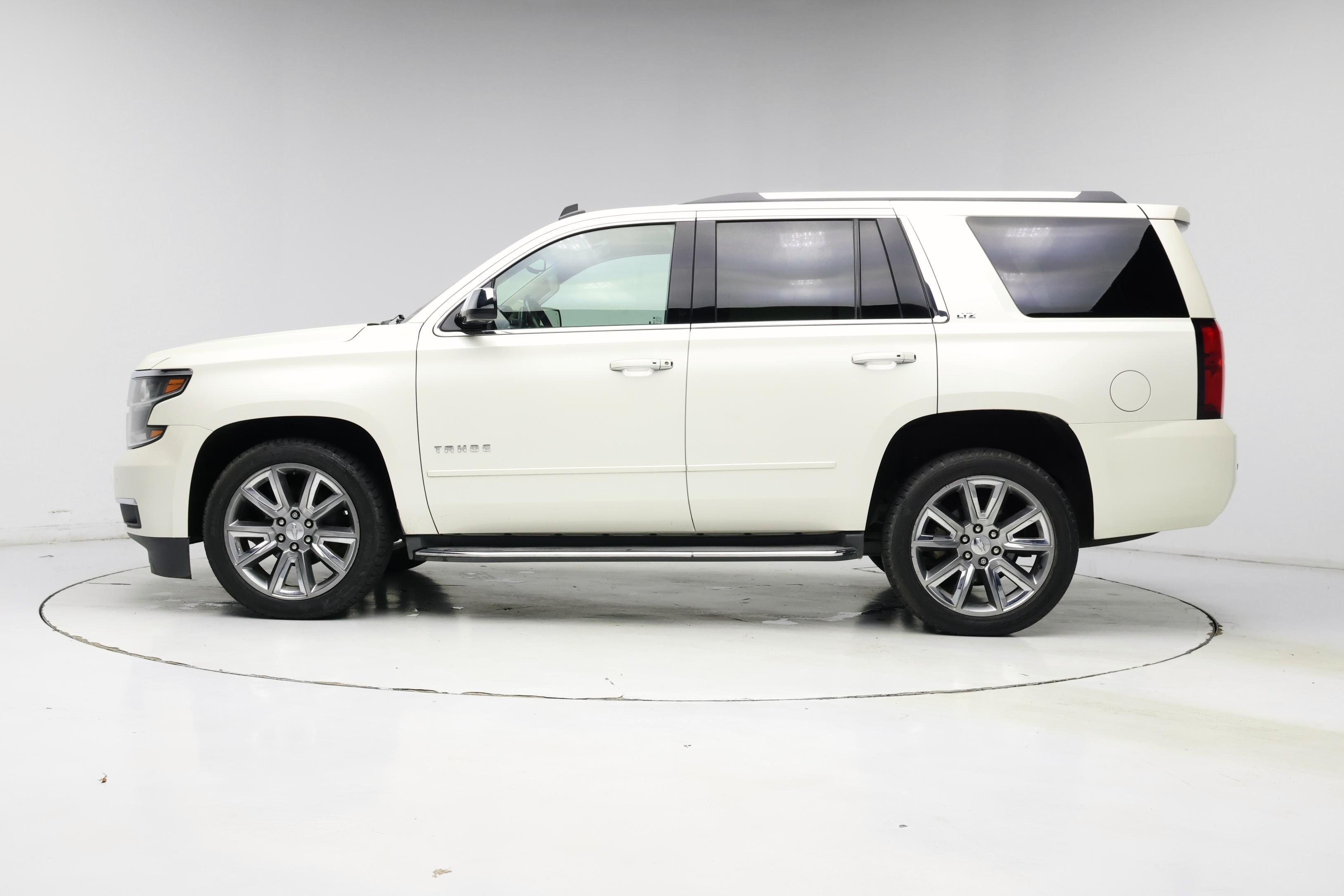 Thumbnail: 2015 Chevrolet Tahoe - 3