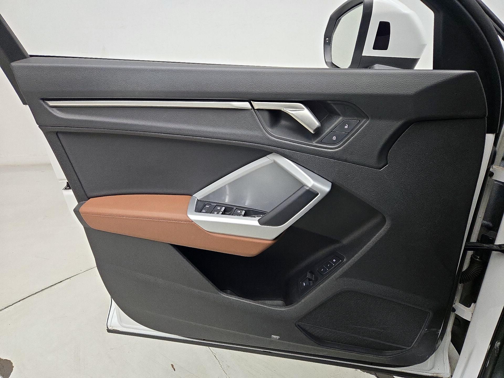 Thumbnail: 2022 Audi Q3 - 12