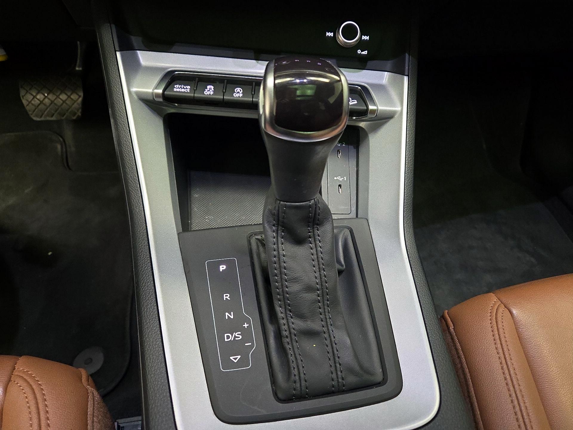 Thumbnail: 2022 Audi Q3 - 17