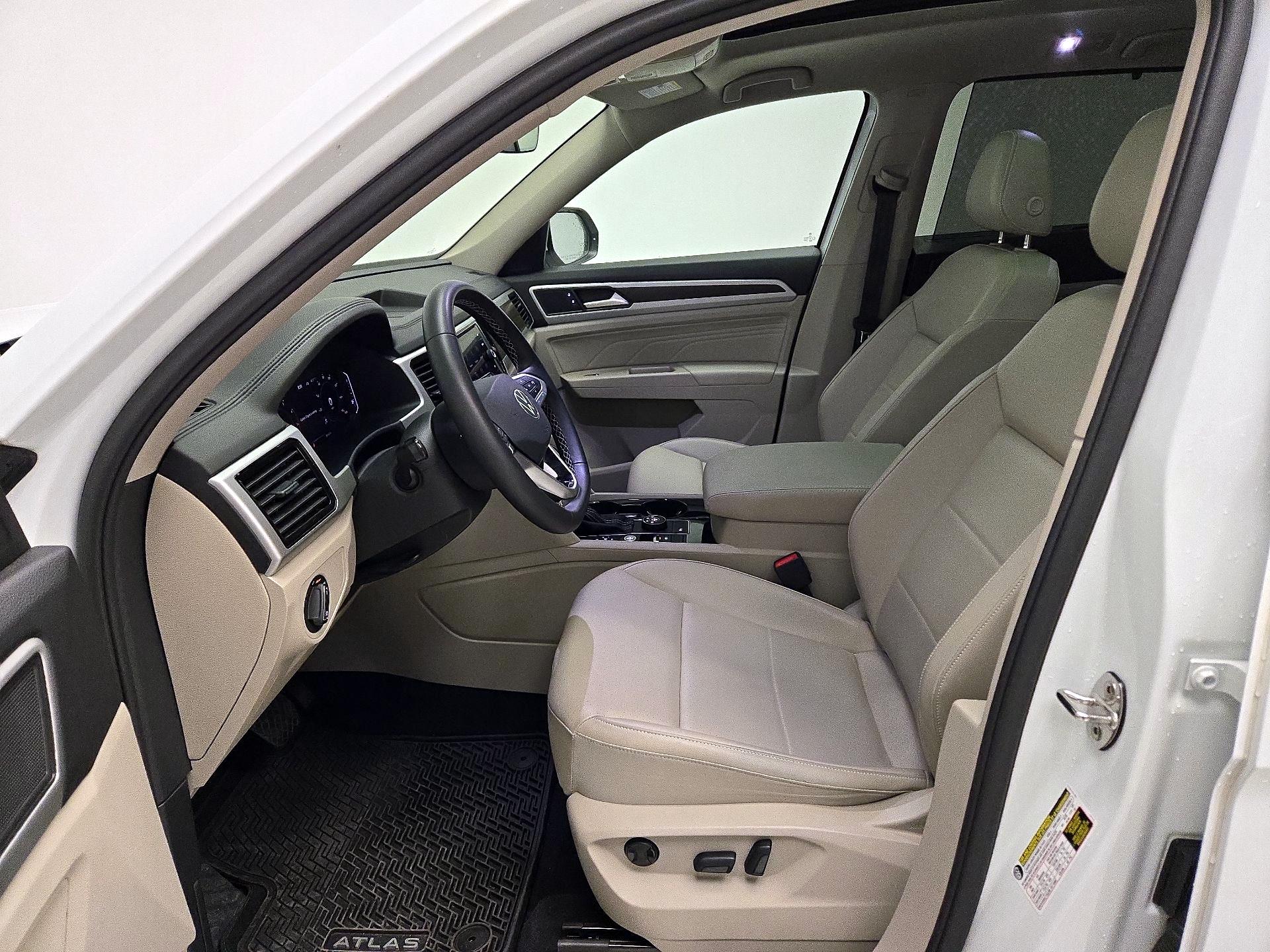 Thumbnail: 2023 Volkswagen Atlas - 11