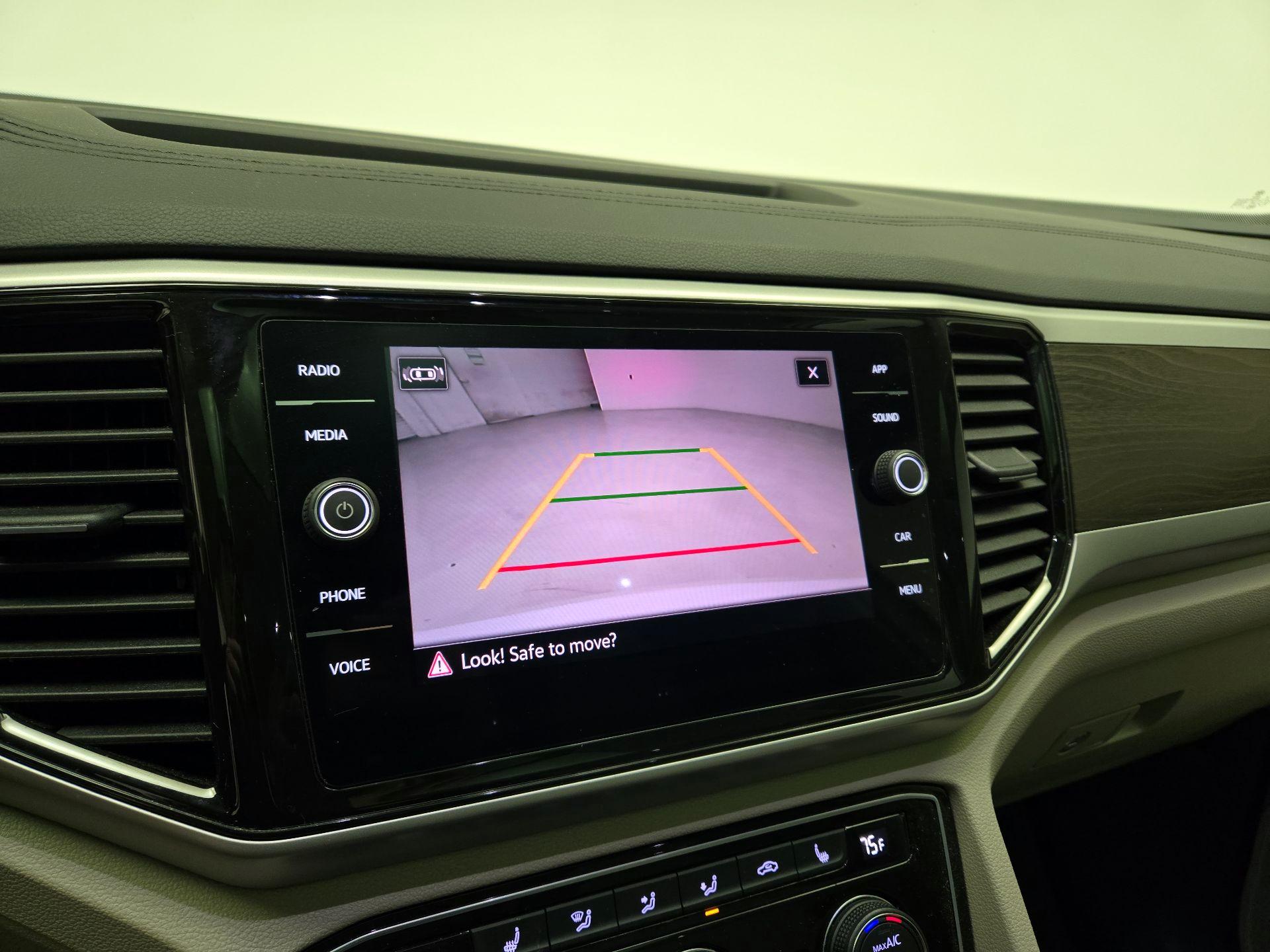 Thumbnail: 2023 Volkswagen Atlas - 14