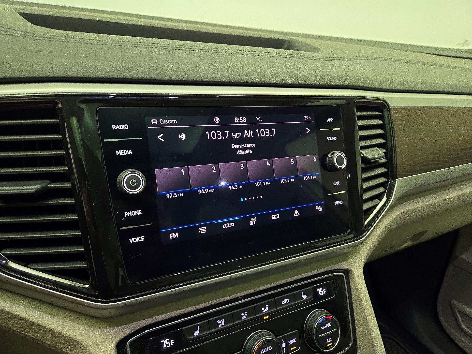 Thumbnail: 2023 Volkswagen Atlas - 15