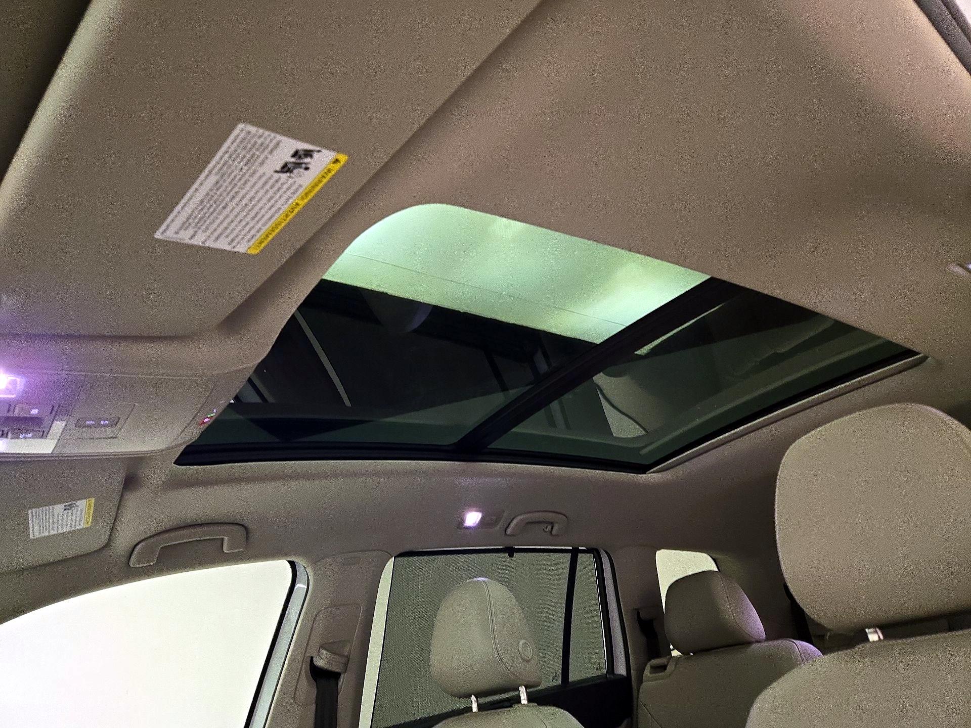 Thumbnail: 2023 Volkswagen Atlas - 19