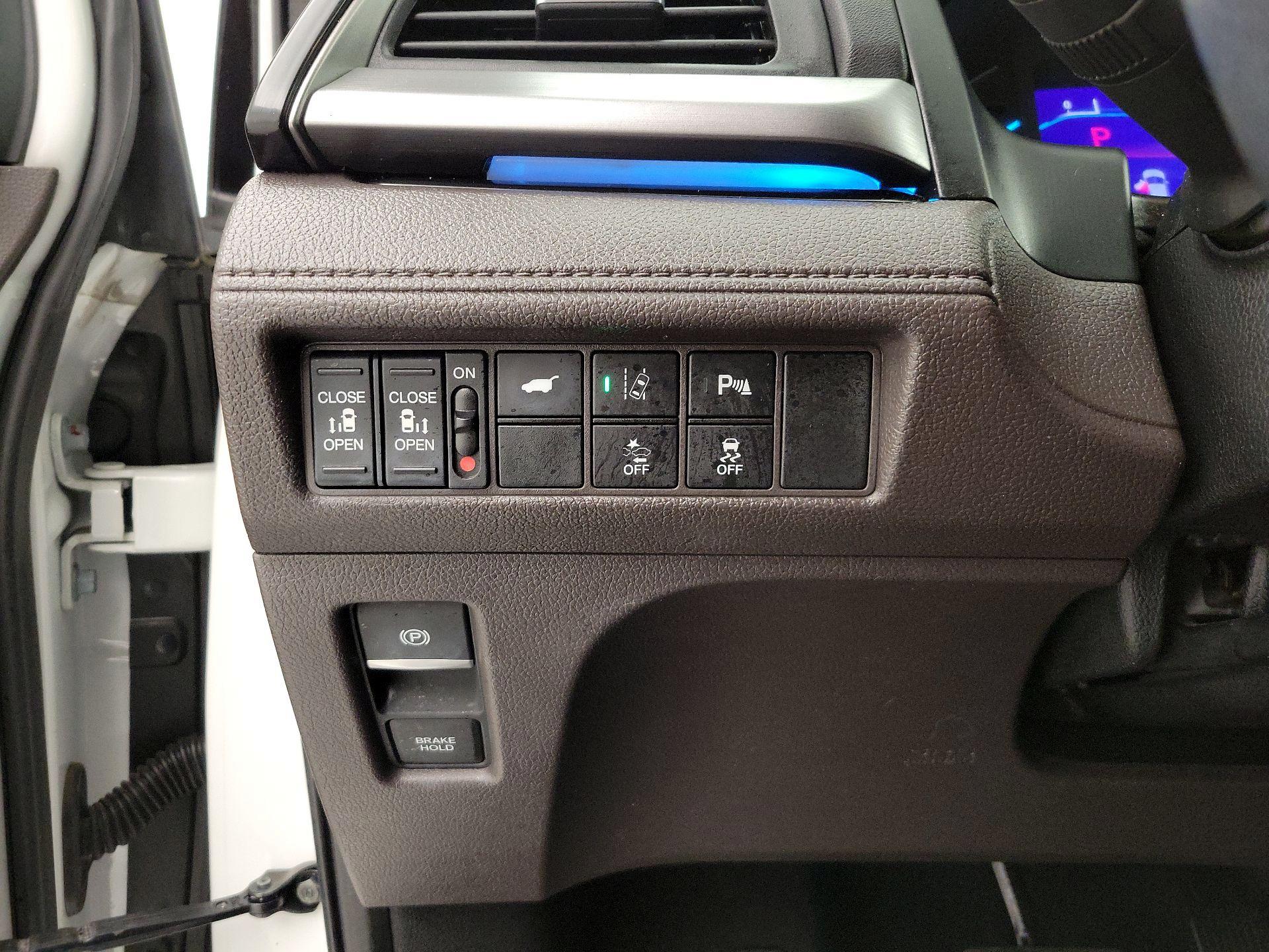 Thumbnail: 2020 Honda Odyssey - 13