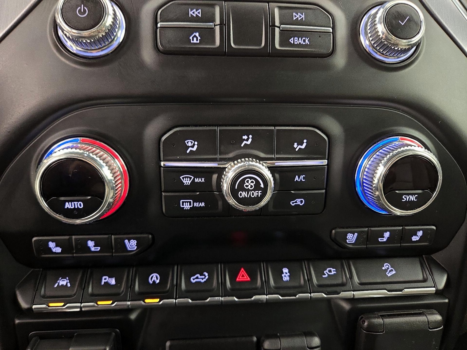 2021 GMC Sierra 1500 SLT - Photo 18