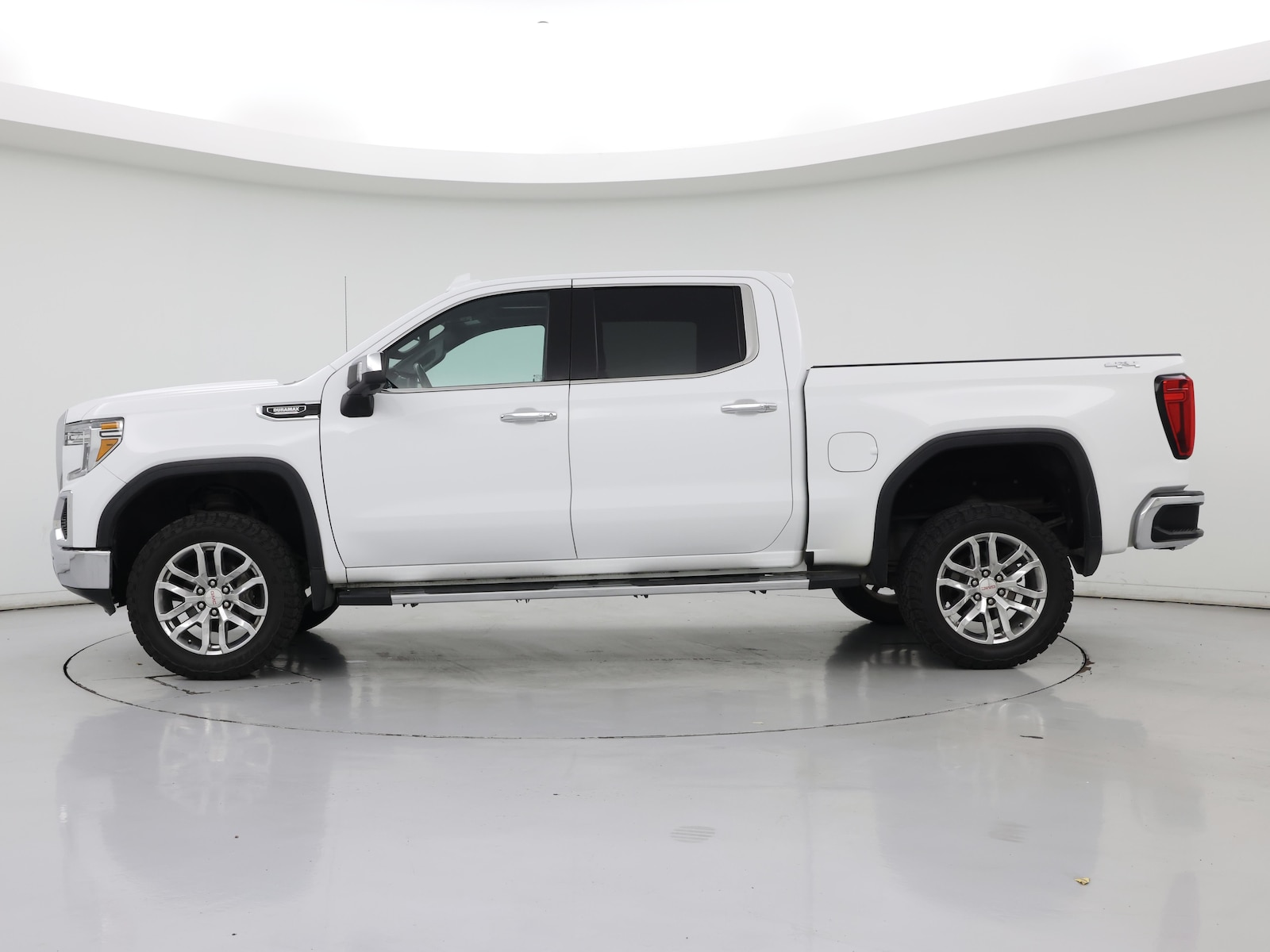 2021 GMC Sierra 1500 SLT - Photo 4