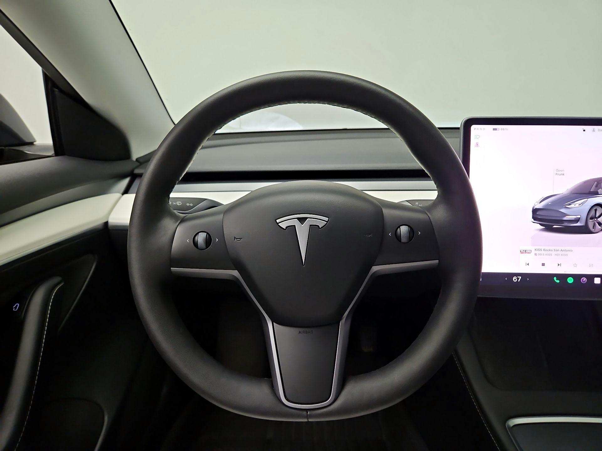 Thumbnail: 2023 Tesla Model 3 - 10