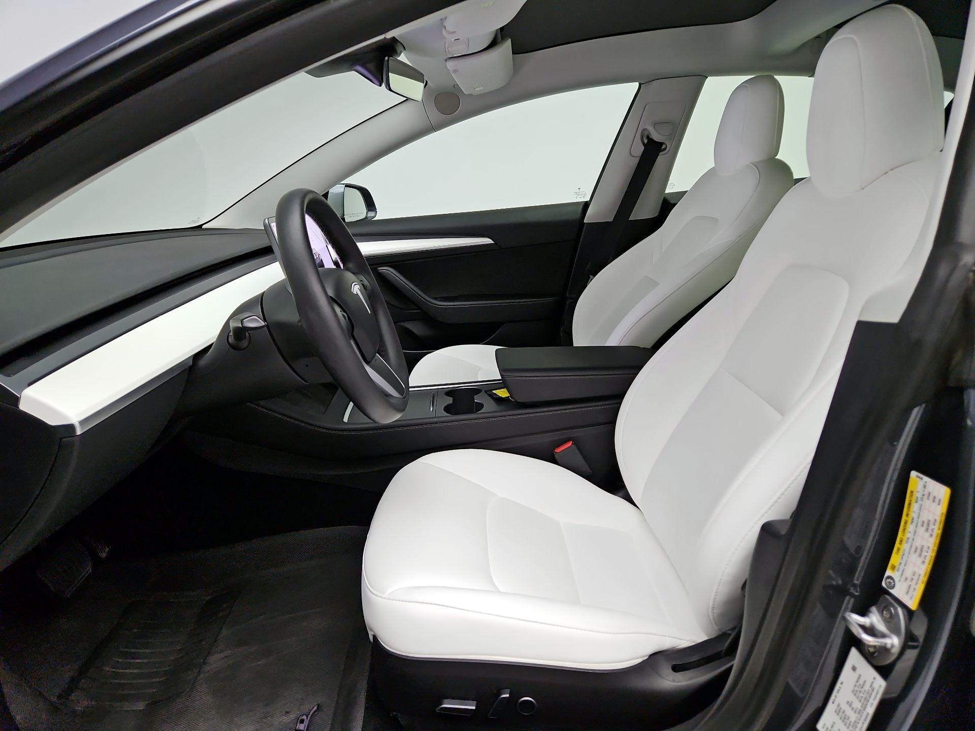 Thumbnail: 2023 Tesla Model 3 - 11