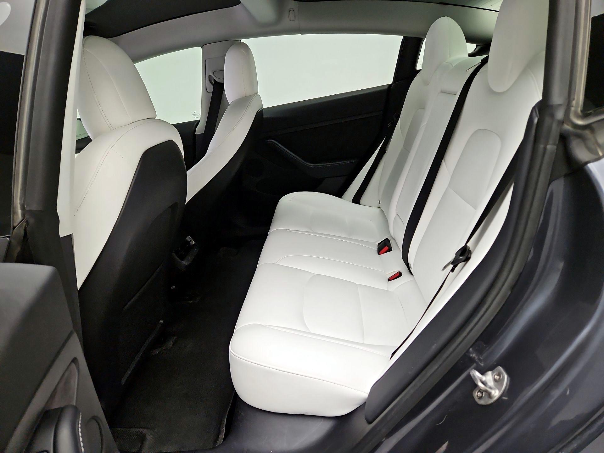 Thumbnail: 2023 Tesla Model 3 - 19