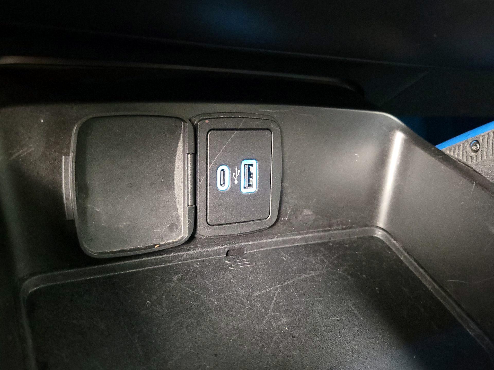 Thumbnail: 2022 Ford Bronco - 19