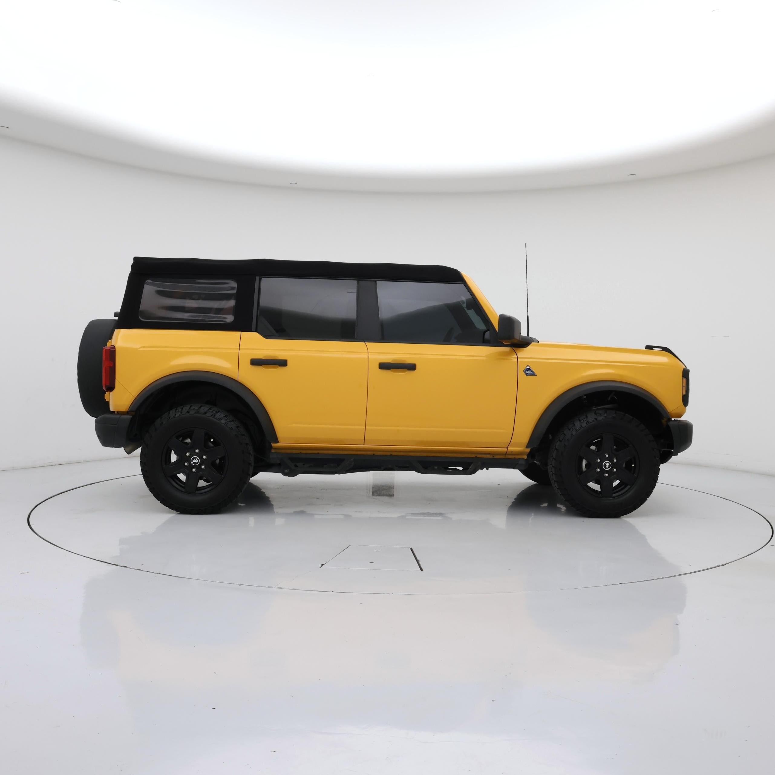 Thumbnail: 2022 Ford Bronco - 7