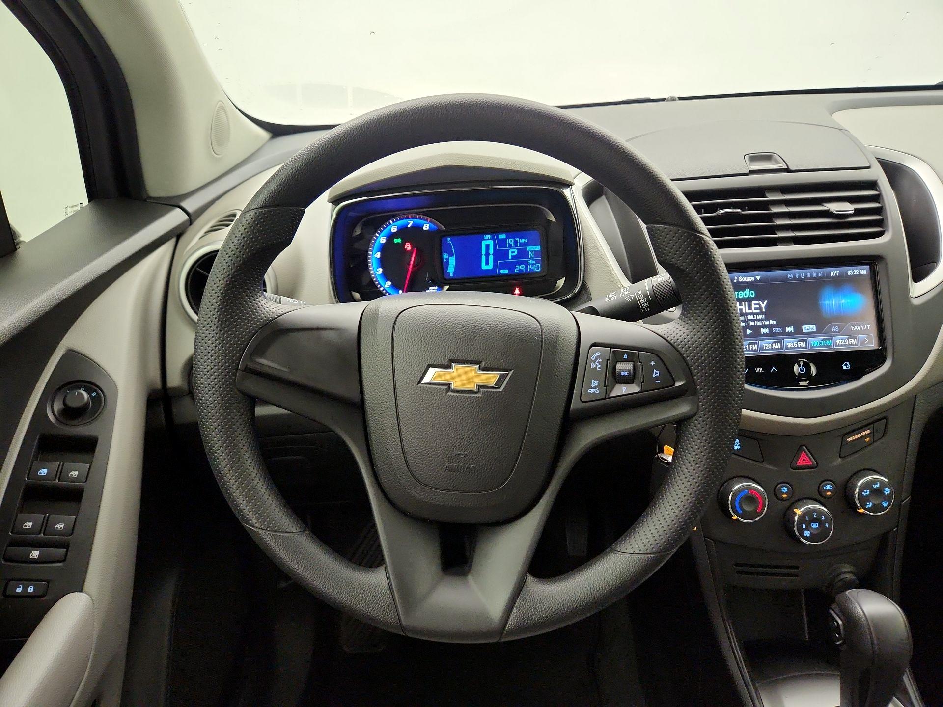 Thumbnail: 2016 Chevrolet Trax - 10