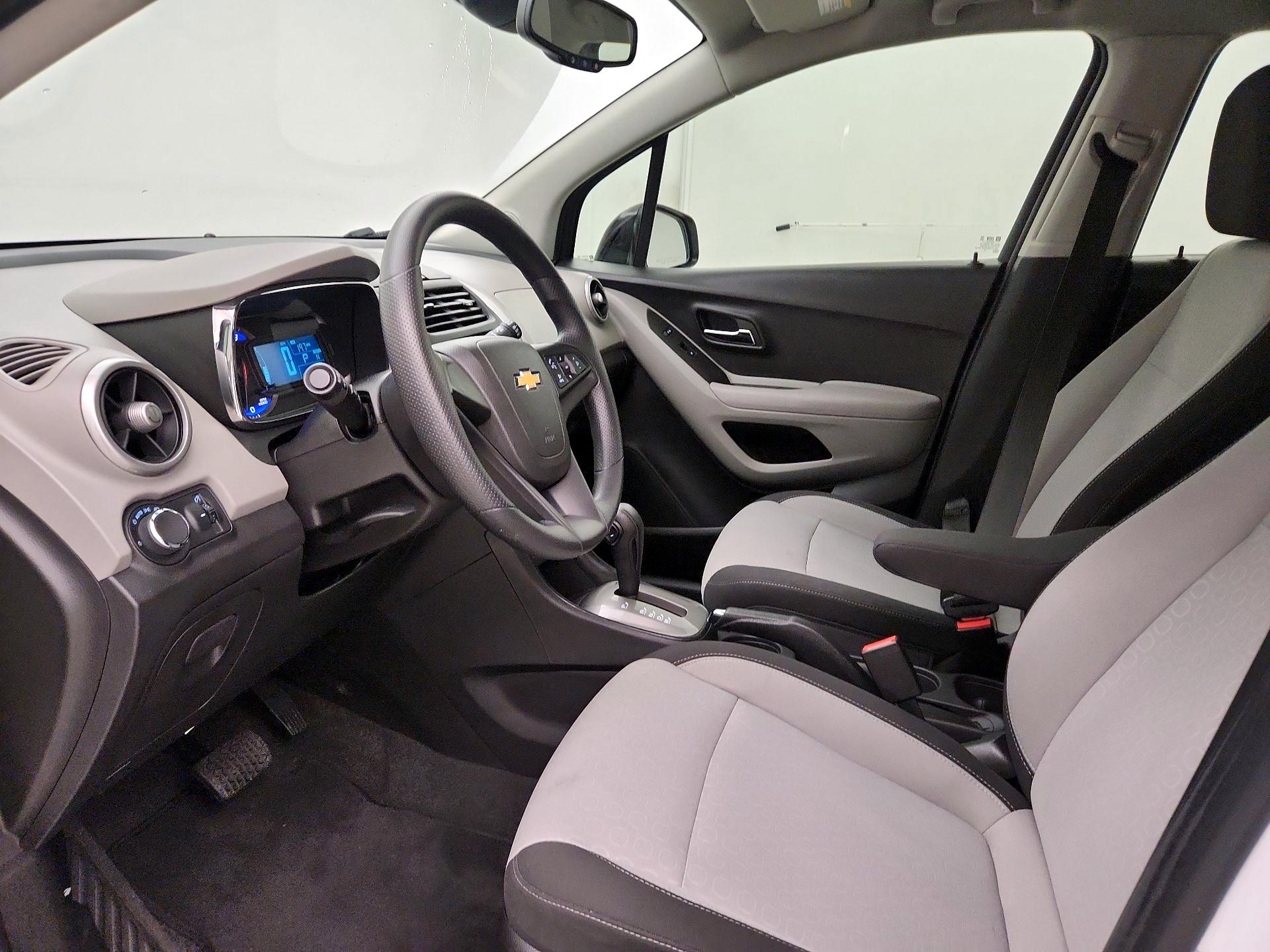 Thumbnail: 2016 Chevrolet Trax - 11