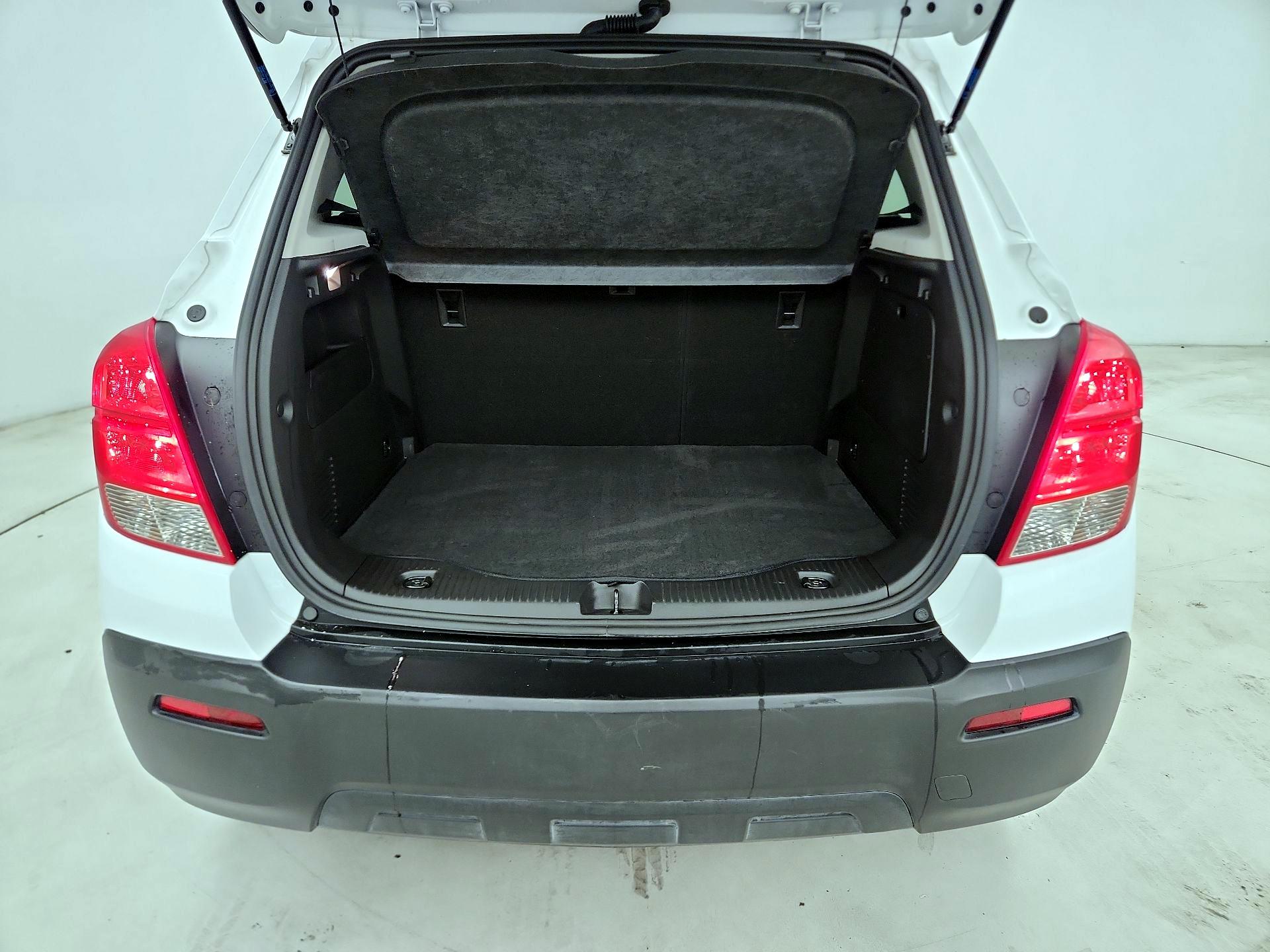 Thumbnail: 2016 Chevrolet Trax - 16