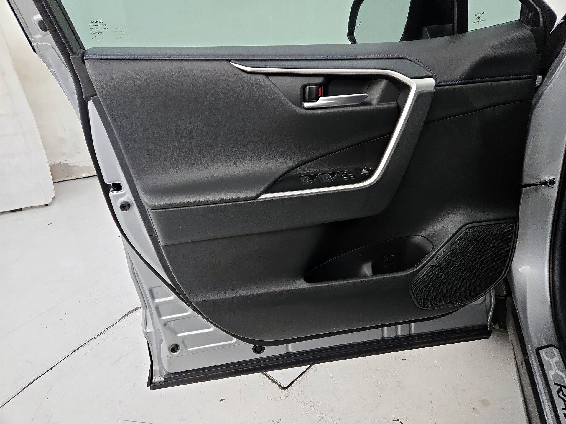 Thumbnail: 2024 Toyota RAV4 - 12