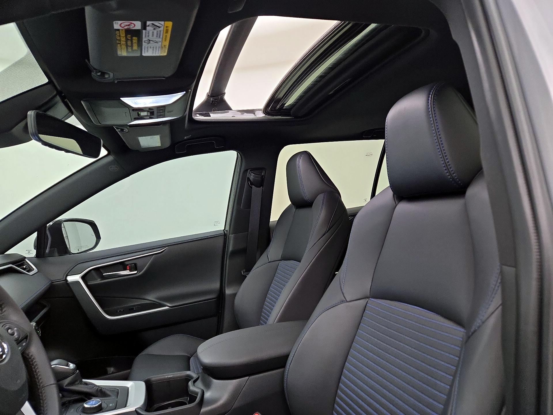 Thumbnail: 2024 Toyota RAV4 - 19