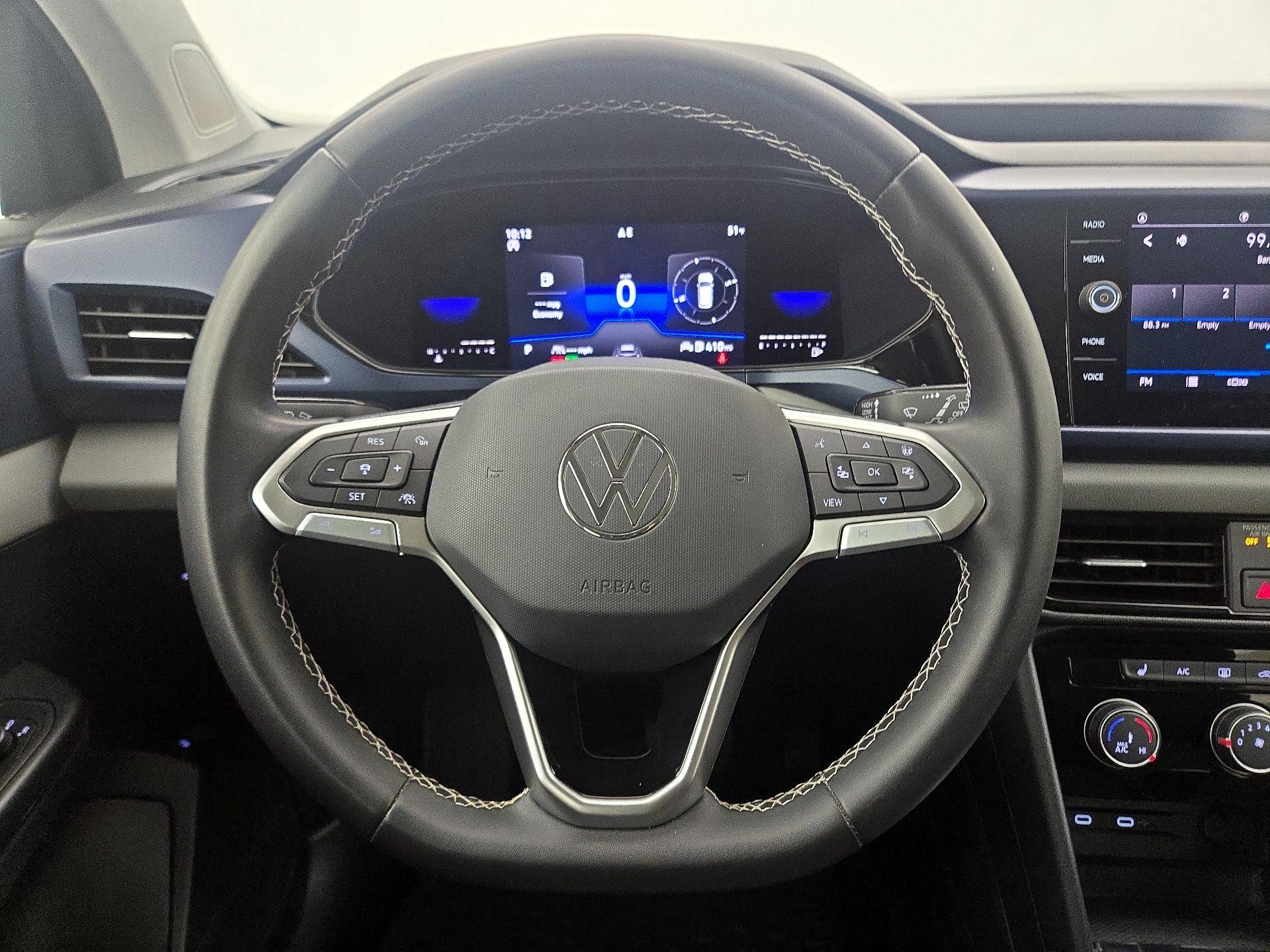 Thumbnail: 2023 Volkswagen Taos - 10