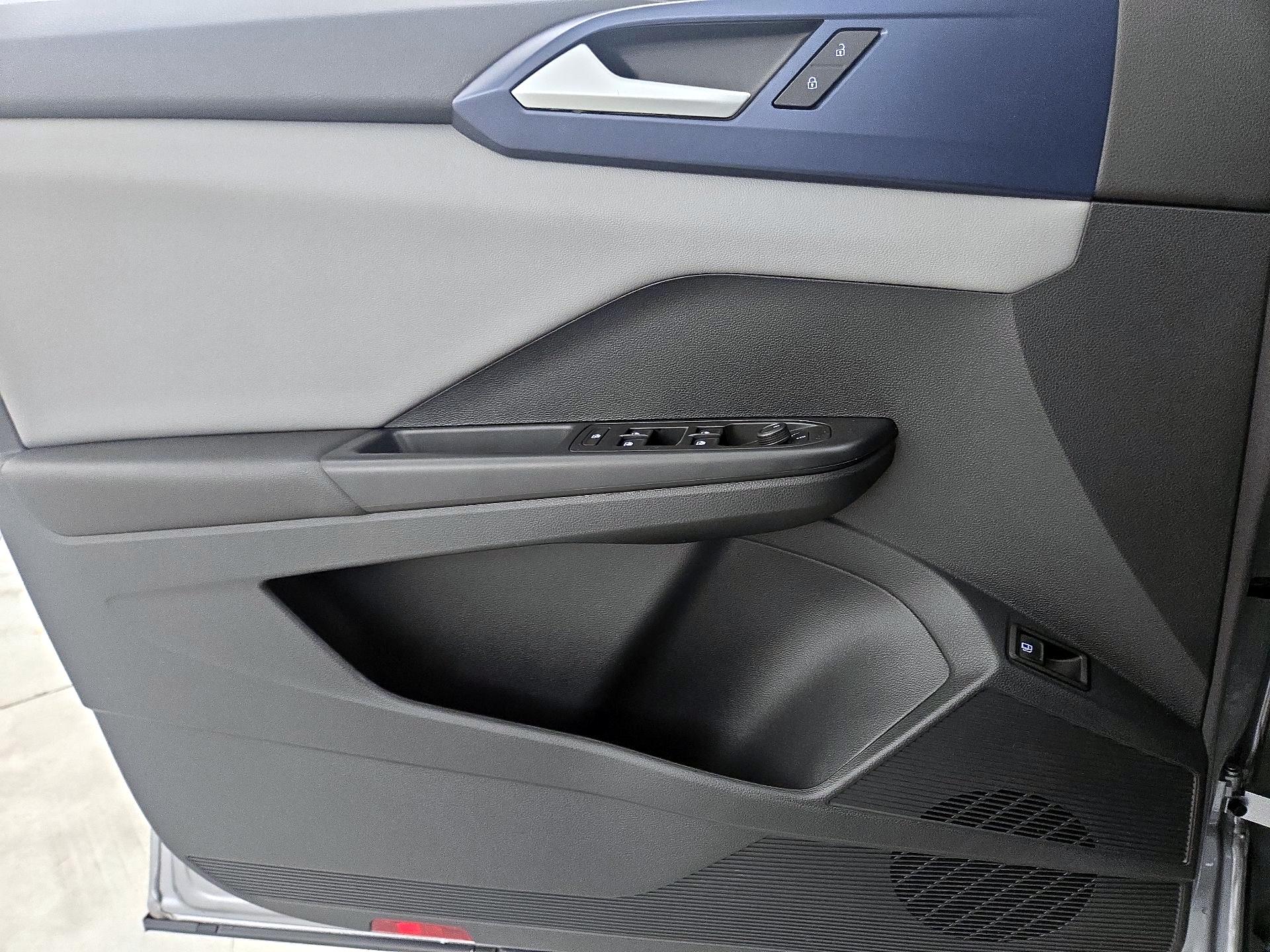 Thumbnail: 2023 Volkswagen Taos - 12