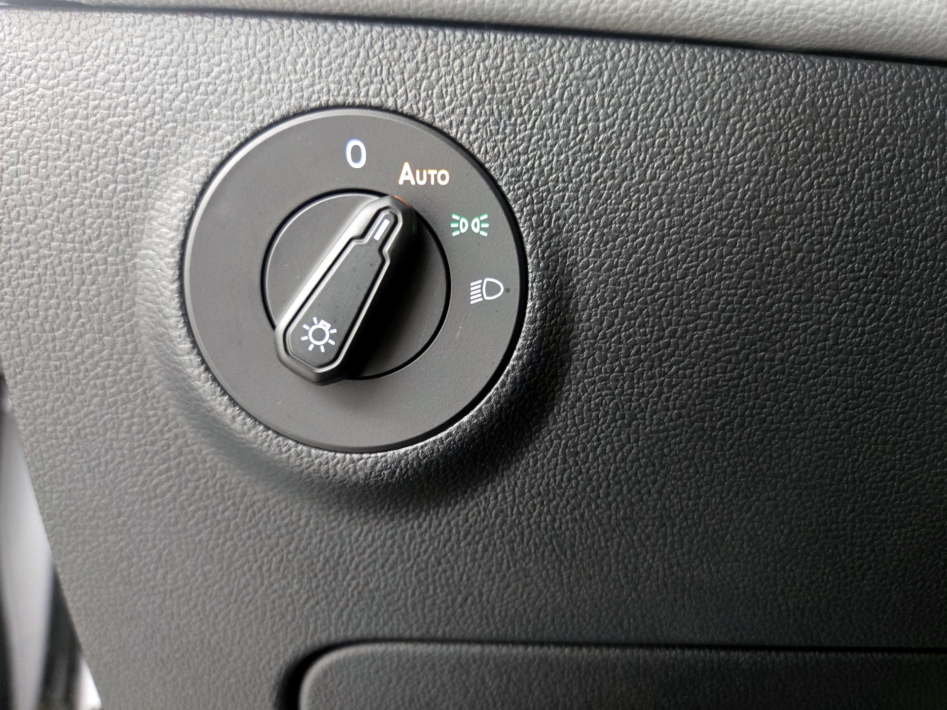 Thumbnail: 2023 Volkswagen Taos - 13