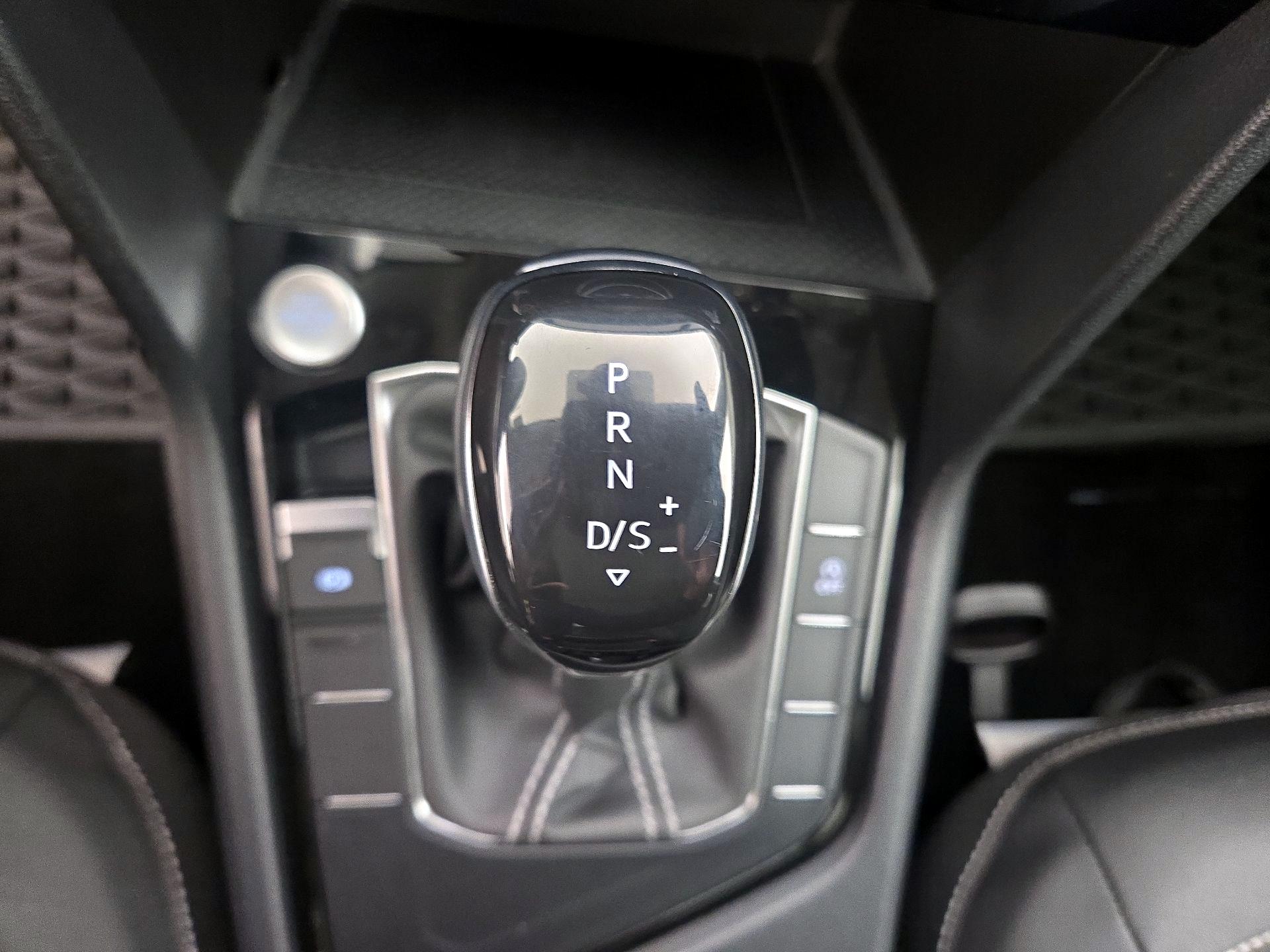 Thumbnail: 2023 Volkswagen Taos - 17