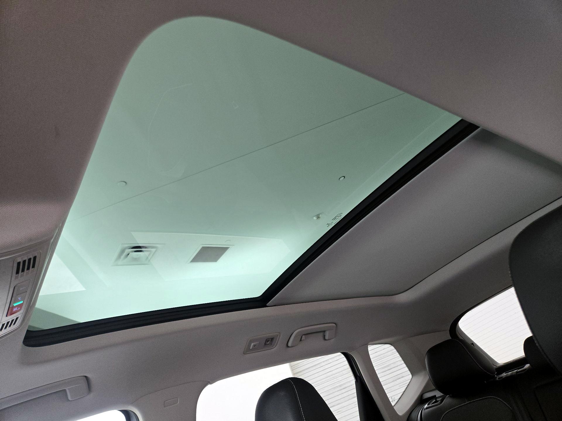 Thumbnail: 2023 Volkswagen Taos - 19