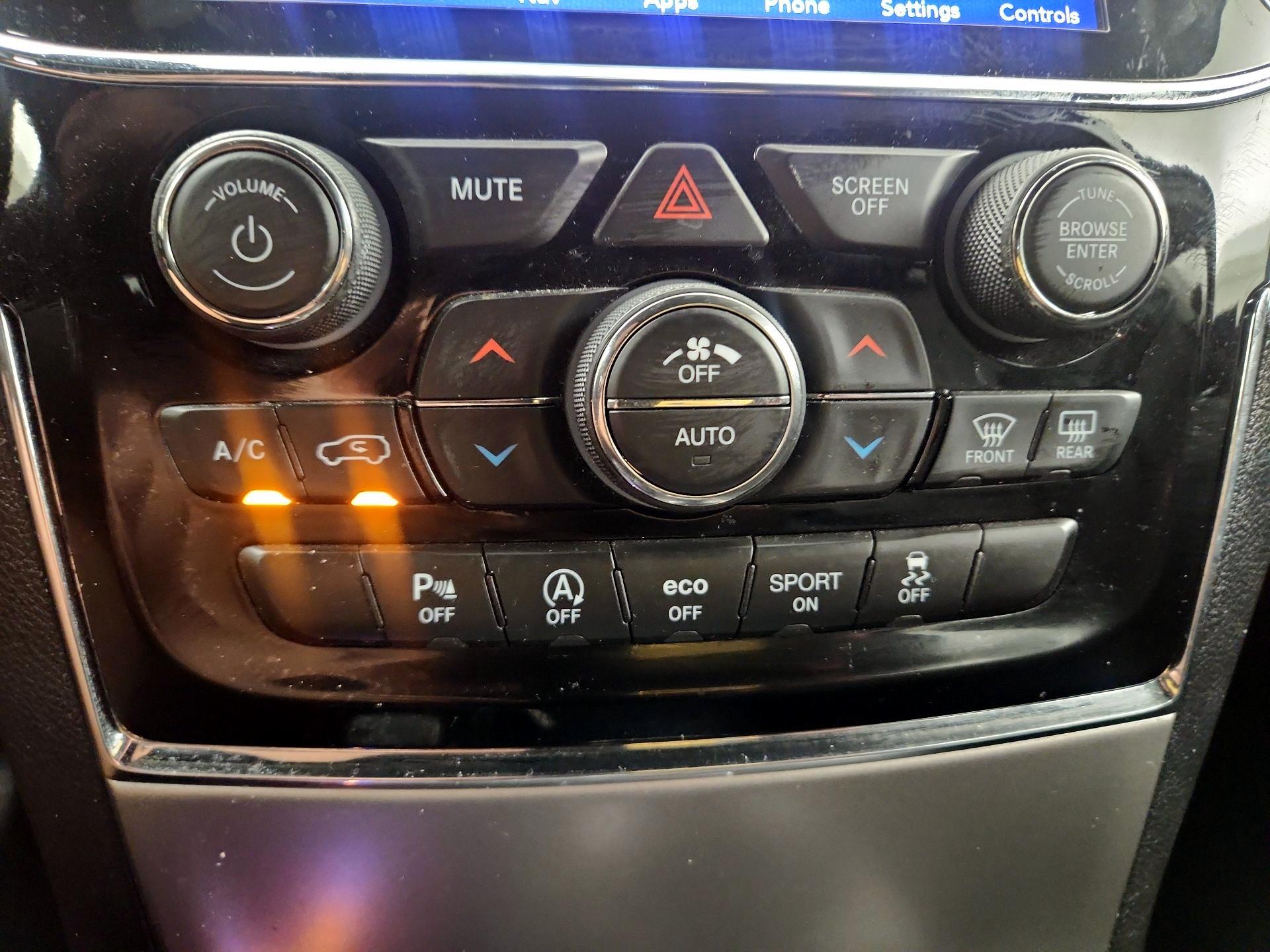 Thumbnail: 2020 Jeep Grand Cherokee - 14