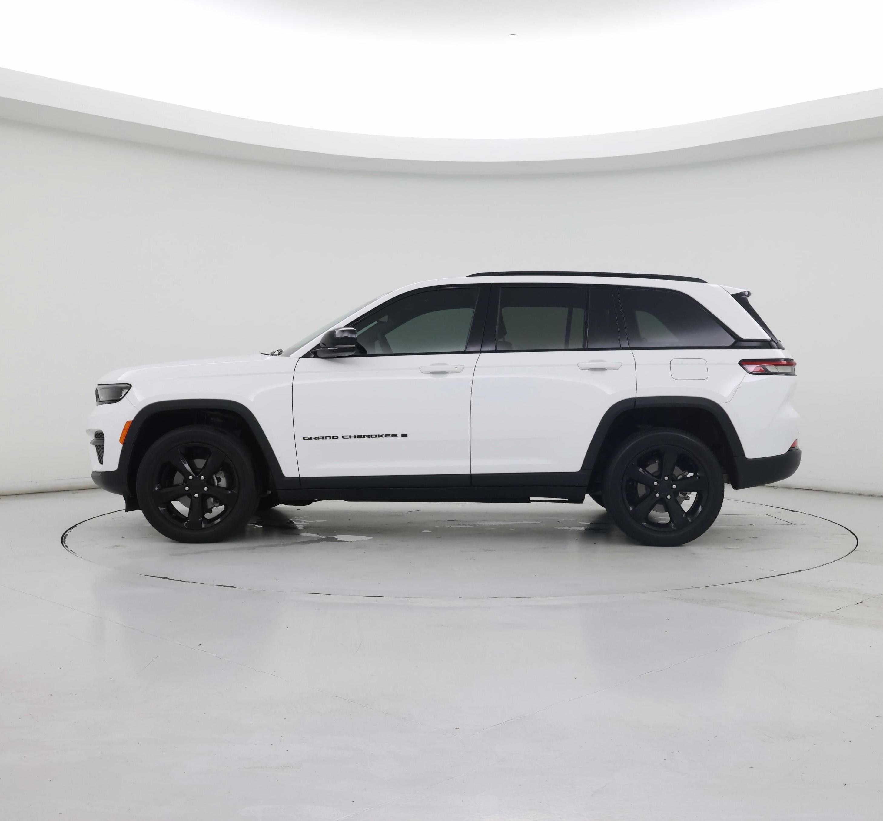 Thumbnail: 2023 Jeep Grand Cherokee - 3