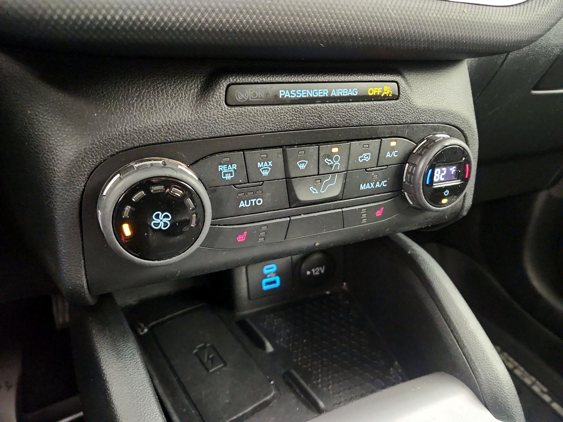 Thumbnail: 2021 Ford Bronco Sport - 17