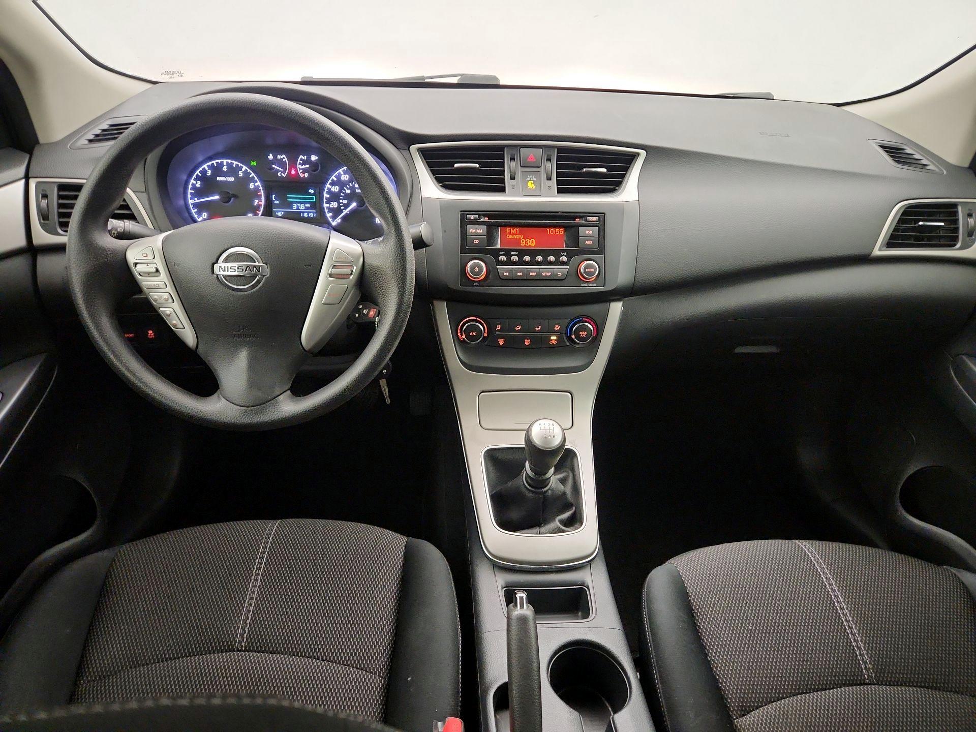 Thumbnail: 2015 Nissan Sentra - 9