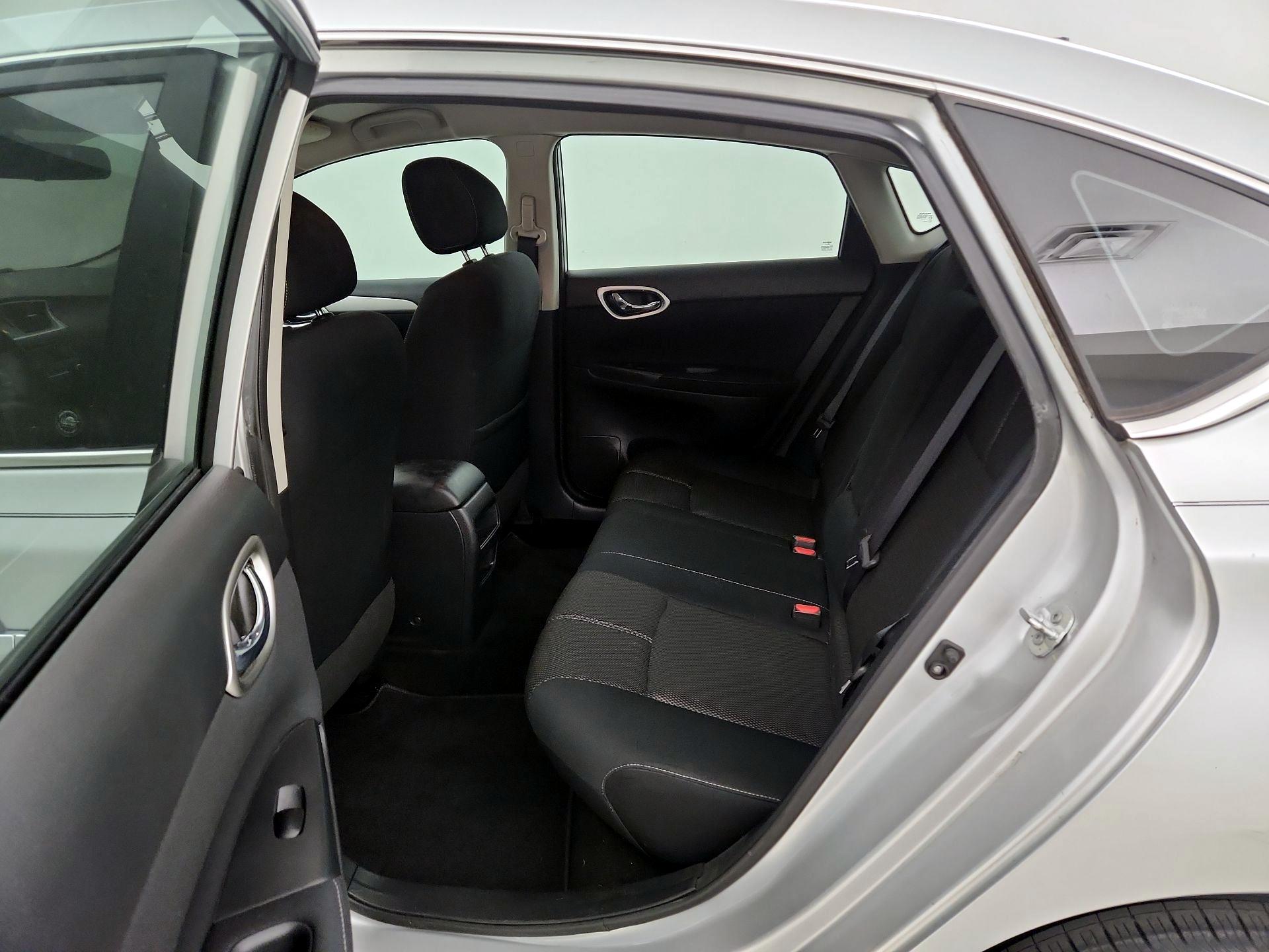 Thumbnail: 2015 Nissan Sentra - 18