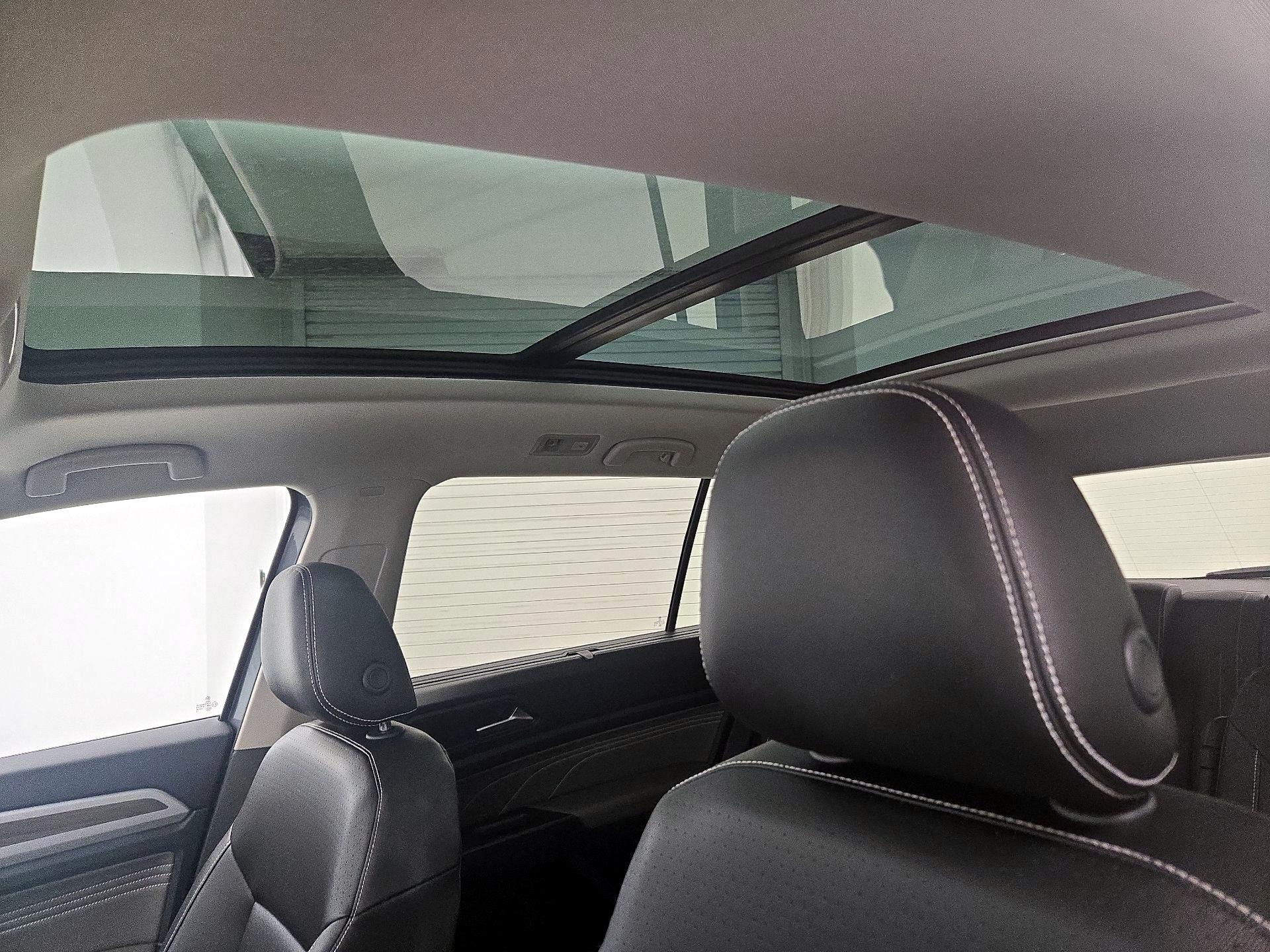 Thumbnail: 2021 Volkswagen Atlas - 20