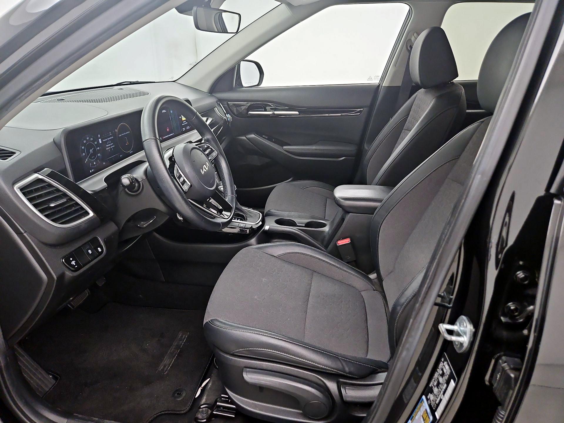 Thumbnail: 2024 Kia Seltos - 11