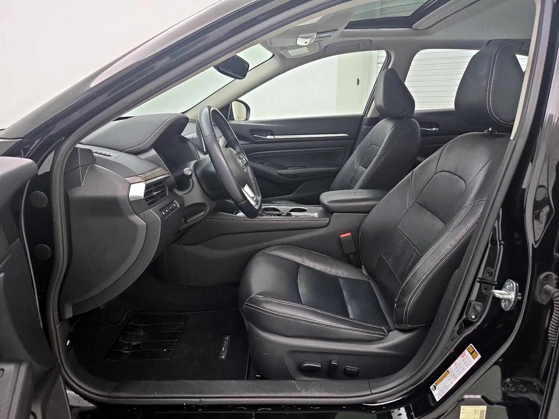 Thumbnail: 2019 Nissan Altima - 11