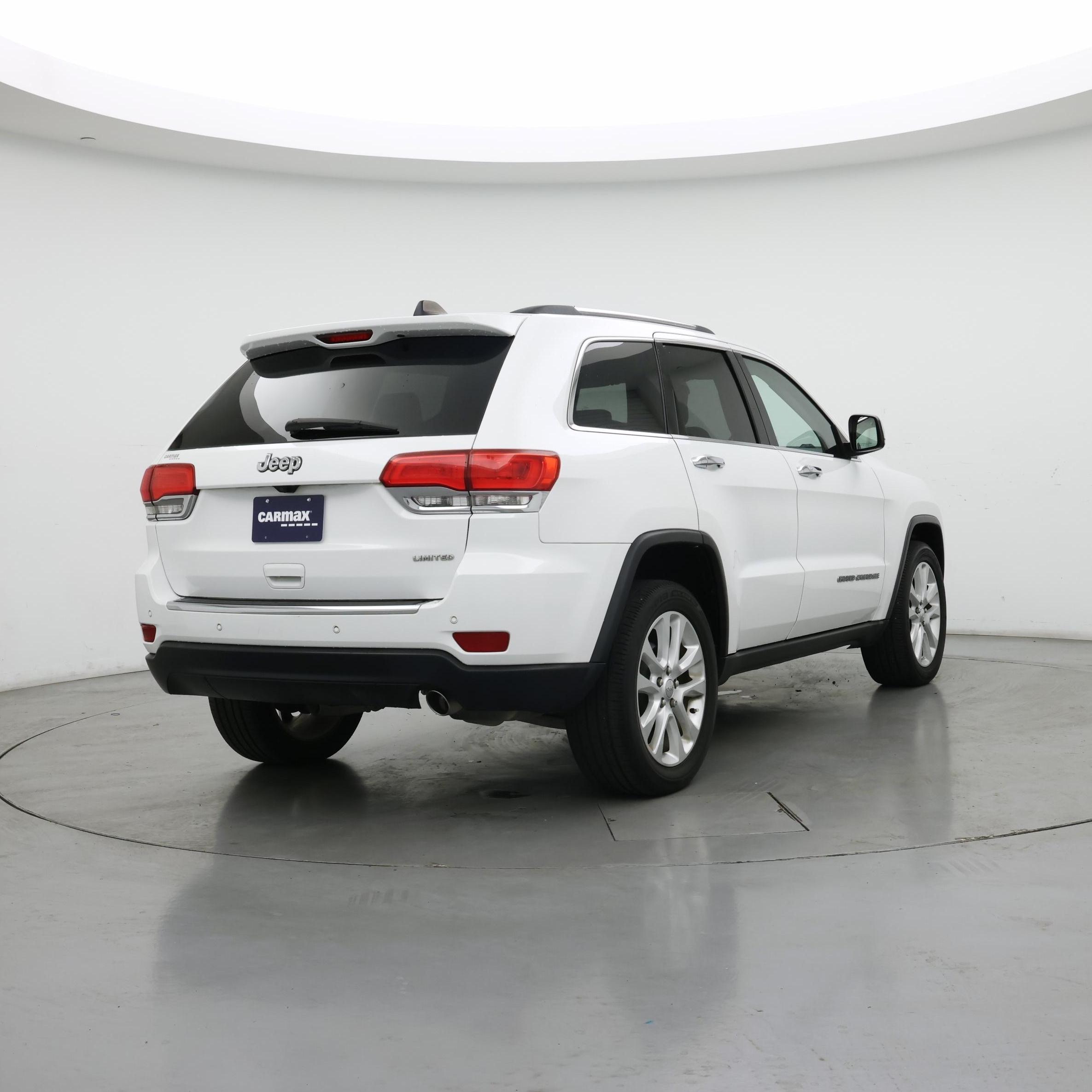 Thumbnail: 2017 Jeep Grand Cherokee - 8