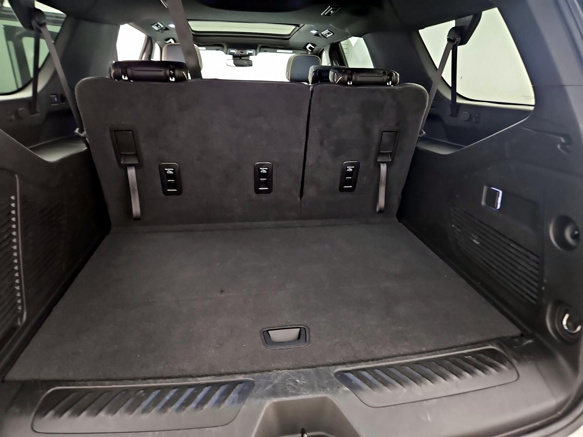 Thumbnail: 2023 GMC Yukon XL - 20