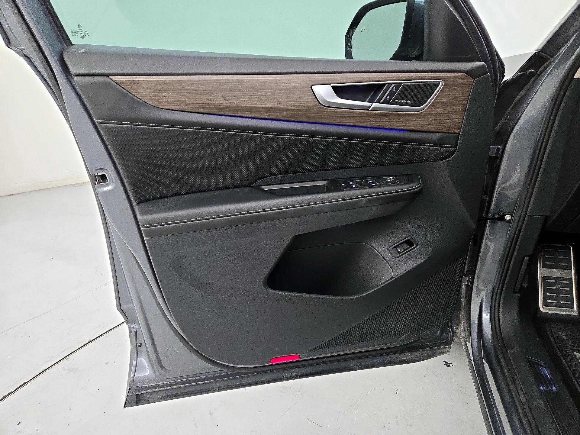 Thumbnail: 2024 Volkswagen Atlas - 12