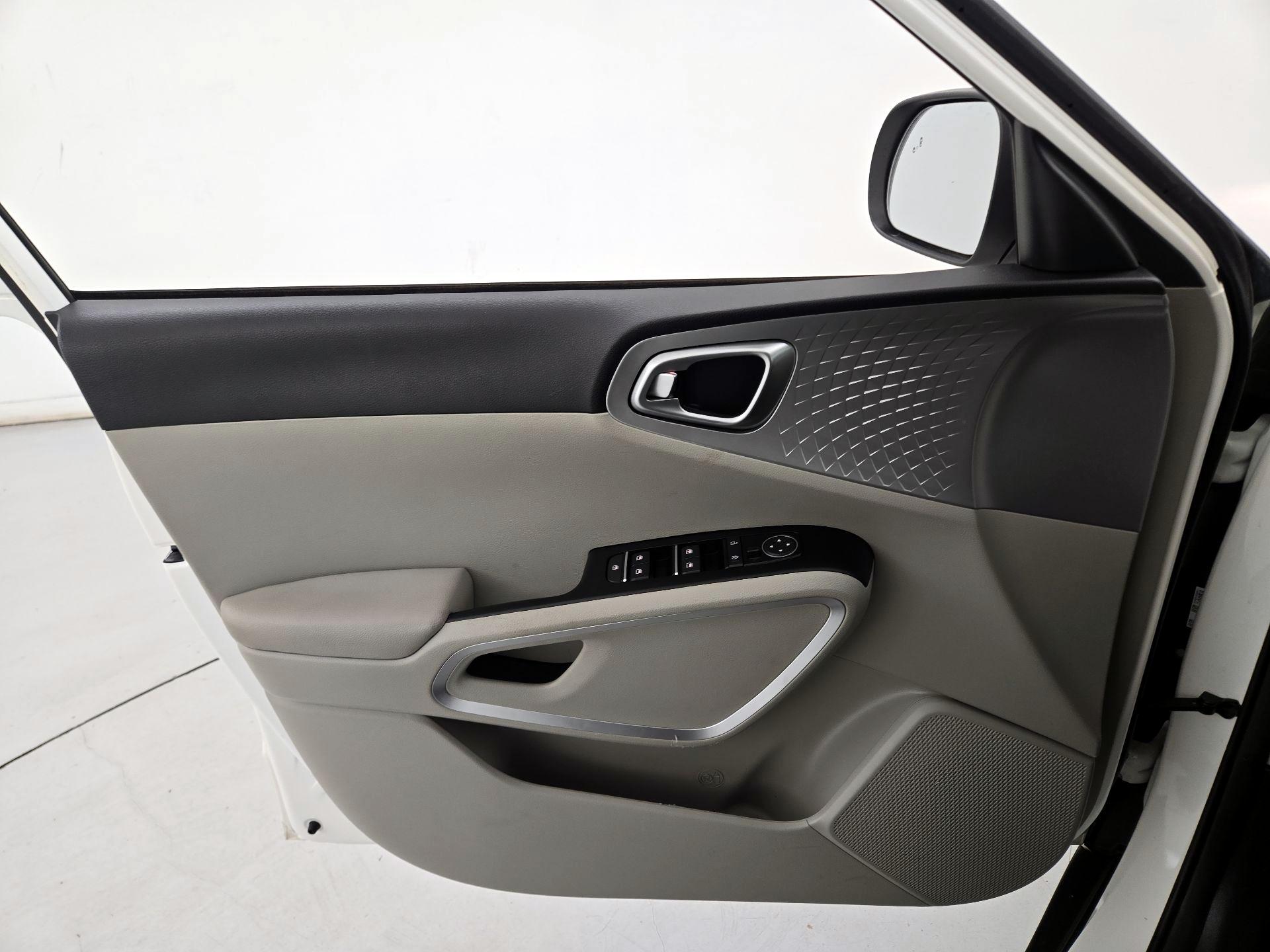 Thumbnail: 2022 Kia Soul - 12