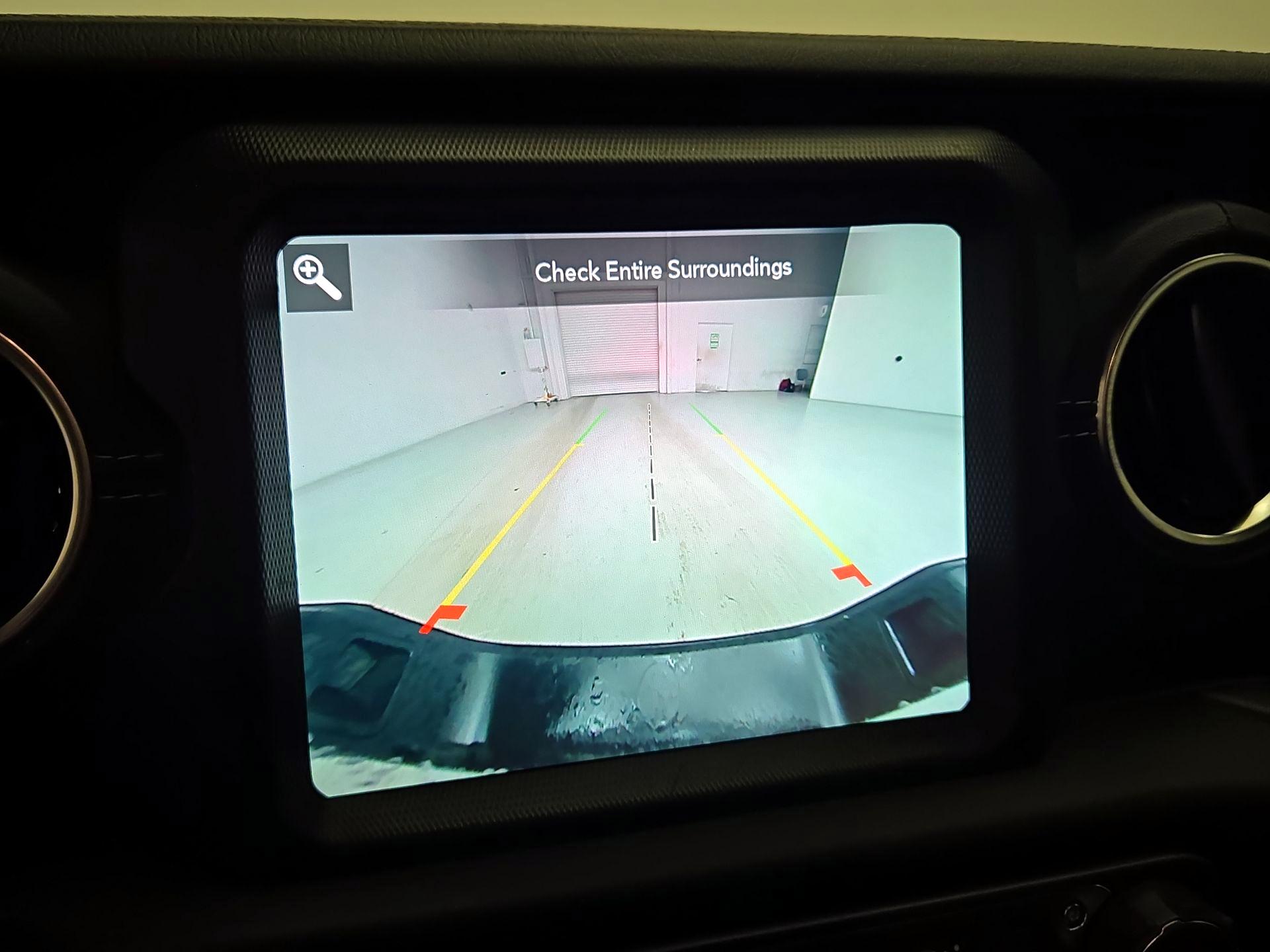 Thumbnail: 2020 Jeep Gladiator - 15