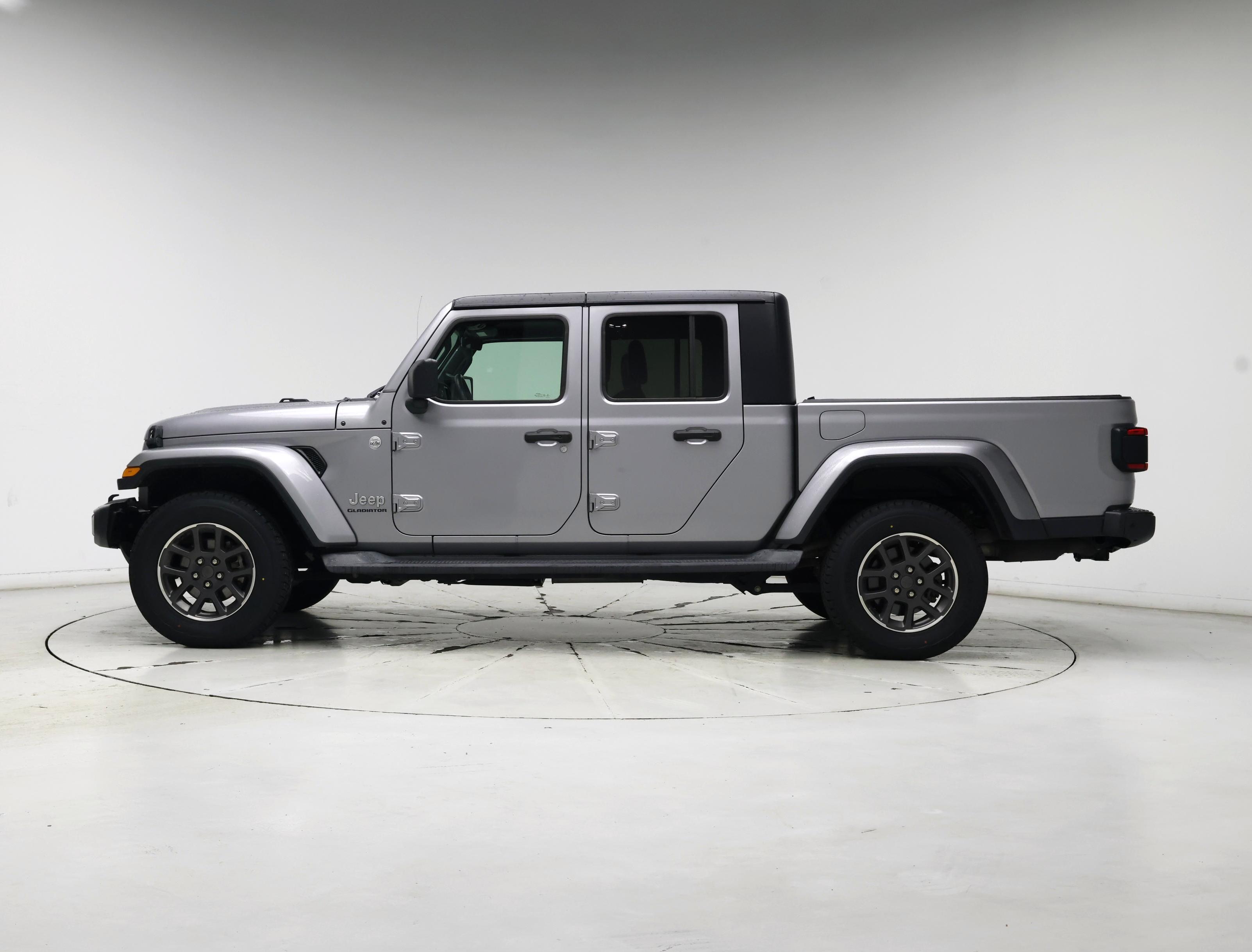Thumbnail: 2020 Jeep Gladiator - 3