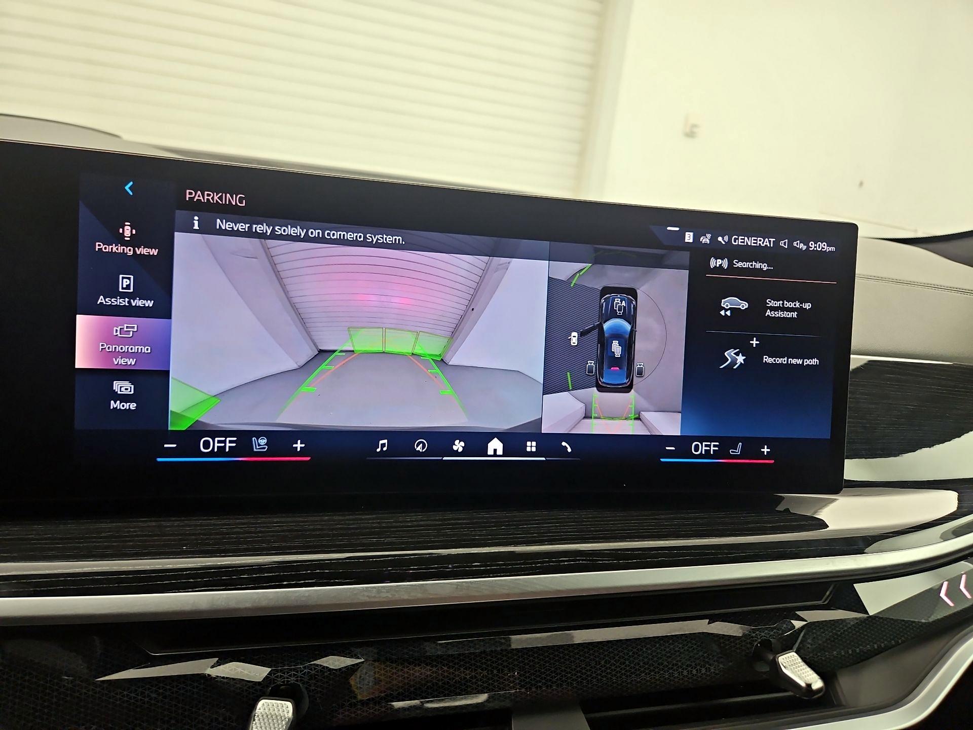 Thumbnail: 2024 BMW X6 - 15