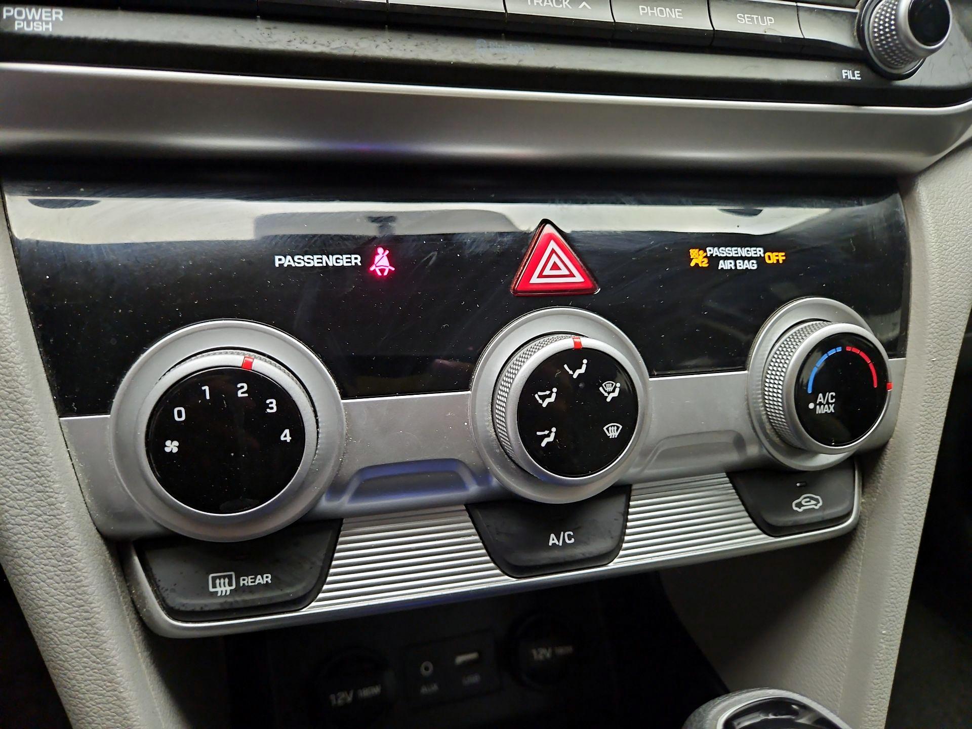 Thumbnail: 2019 Hyundai Elantra - 16