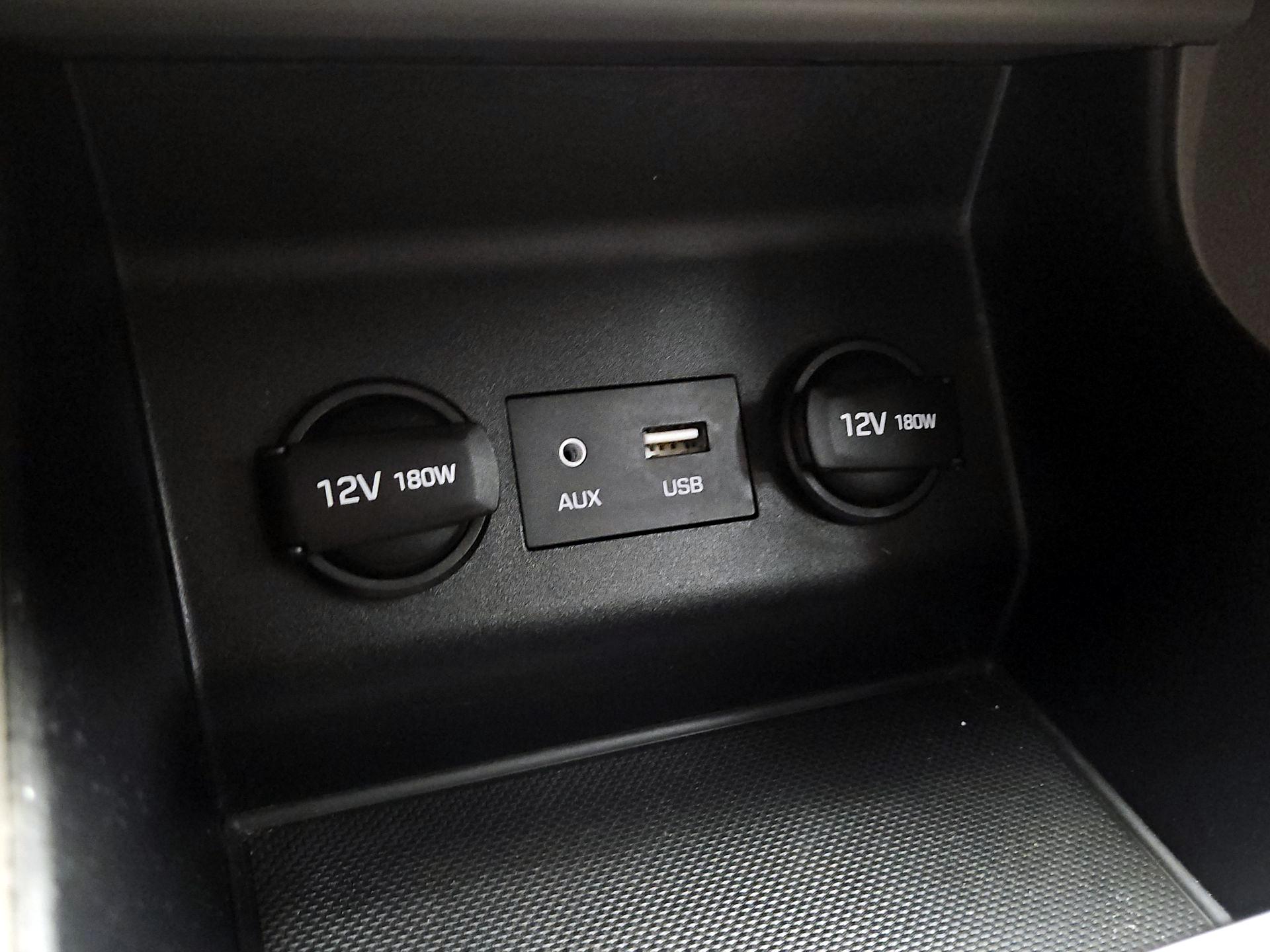 Thumbnail: 2019 Hyundai Elantra - 18