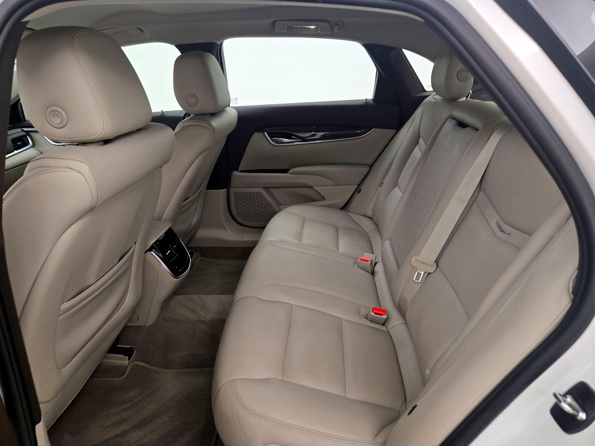 Thumbnail: 2015 Cadillac XTS - 20