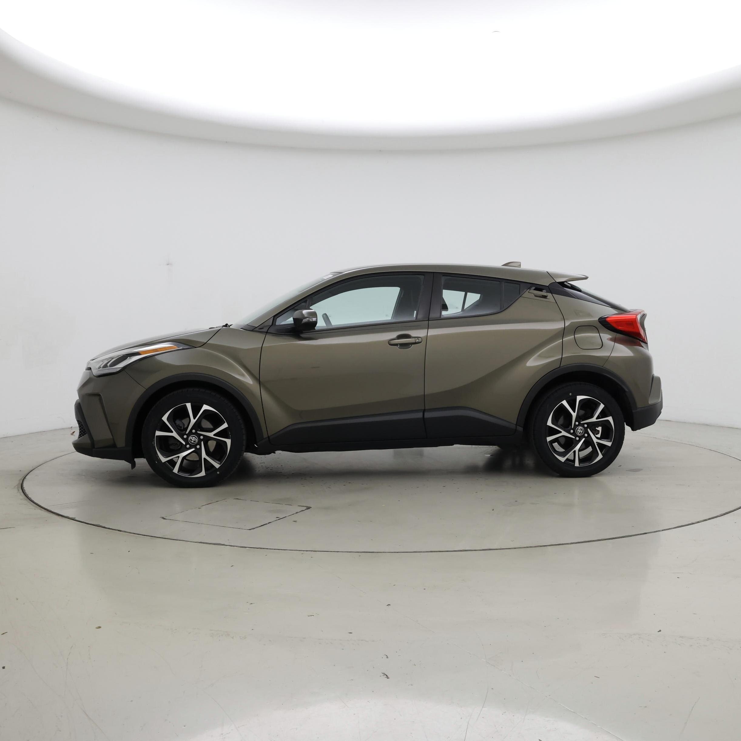 Thumbnail: 2021 Toyota C-HR - 3