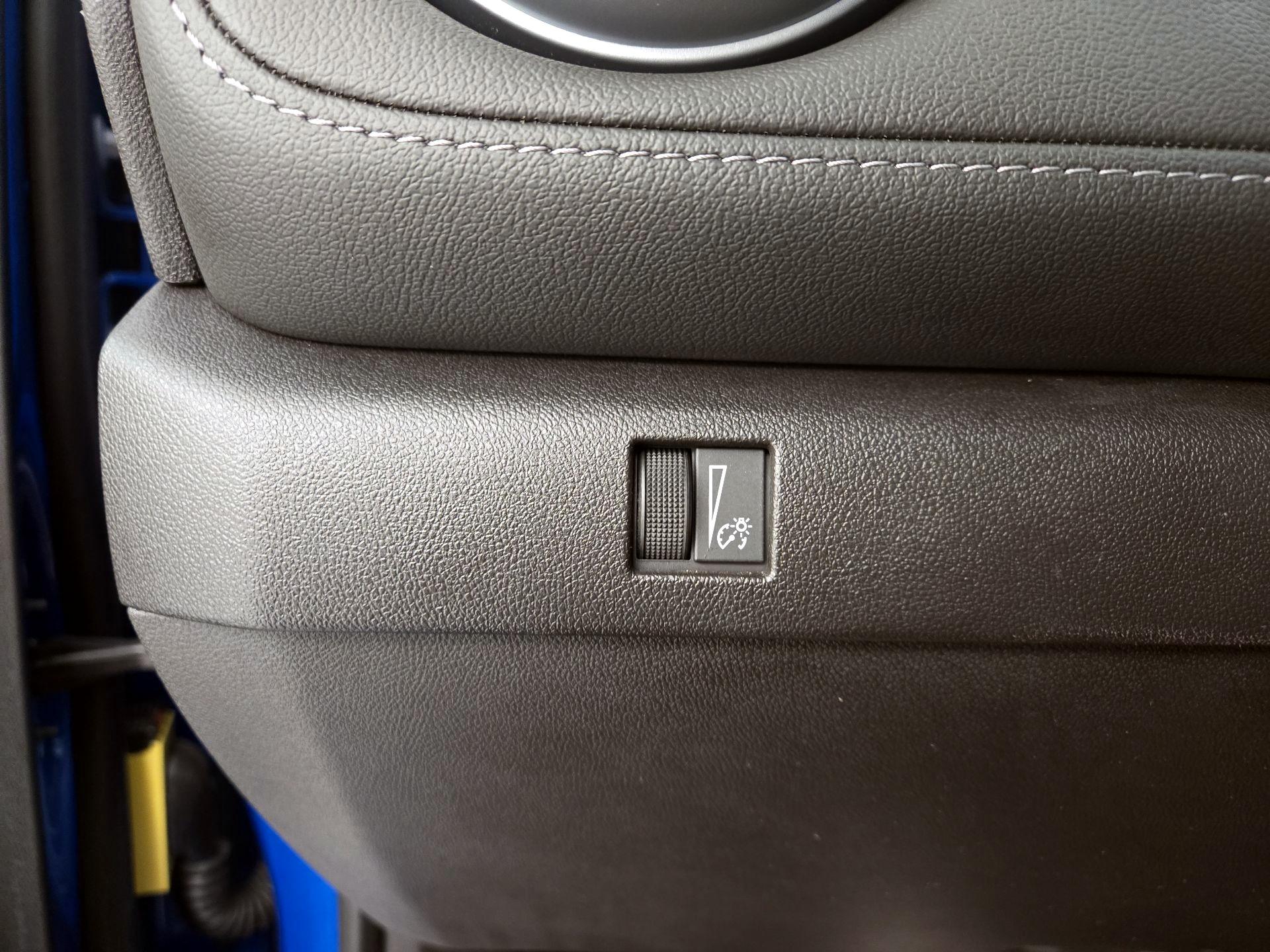 Thumbnail: 2023 Chevrolet Colorado - 13