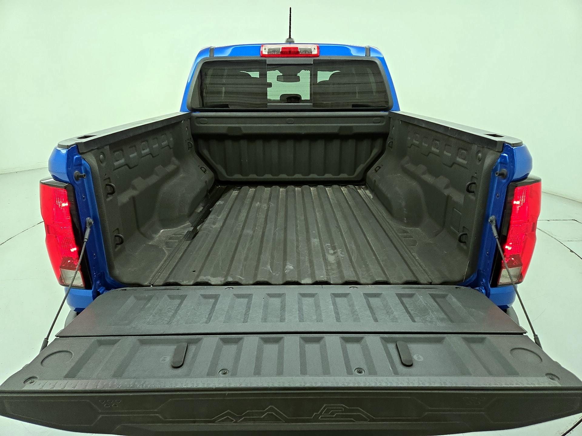 Thumbnail: 2023 Chevrolet Colorado - 20