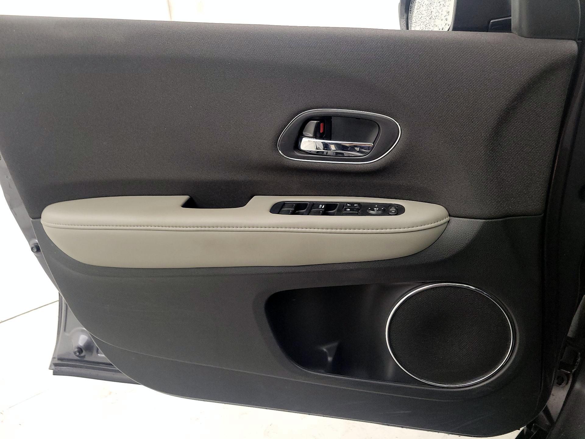 Thumbnail: 2019 Honda HR-V - 12