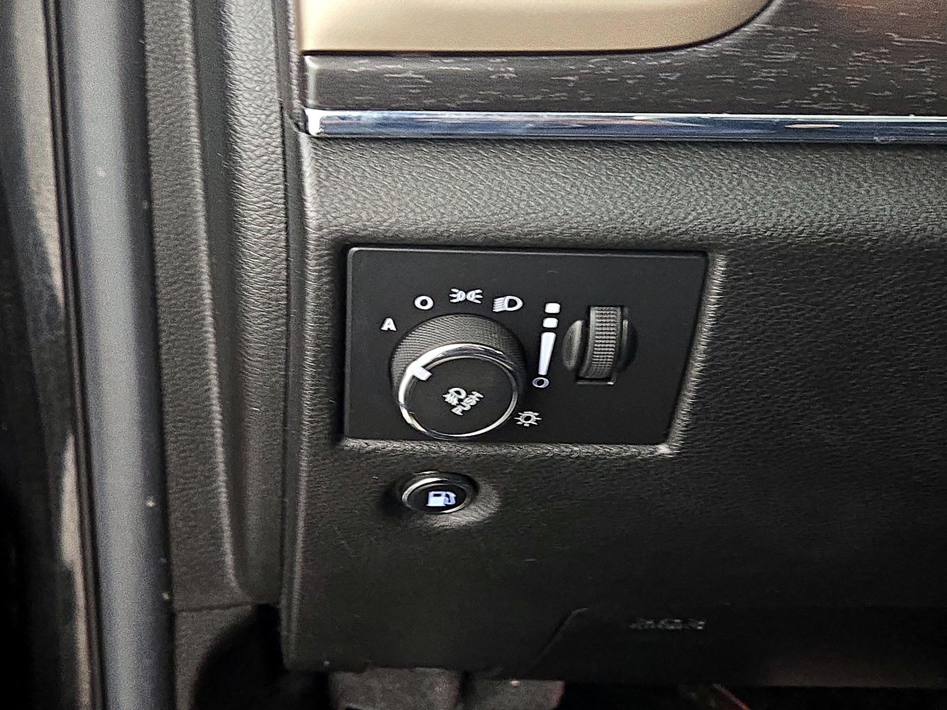 Thumbnail: 2014 Jeep Grand Cherokee - 13