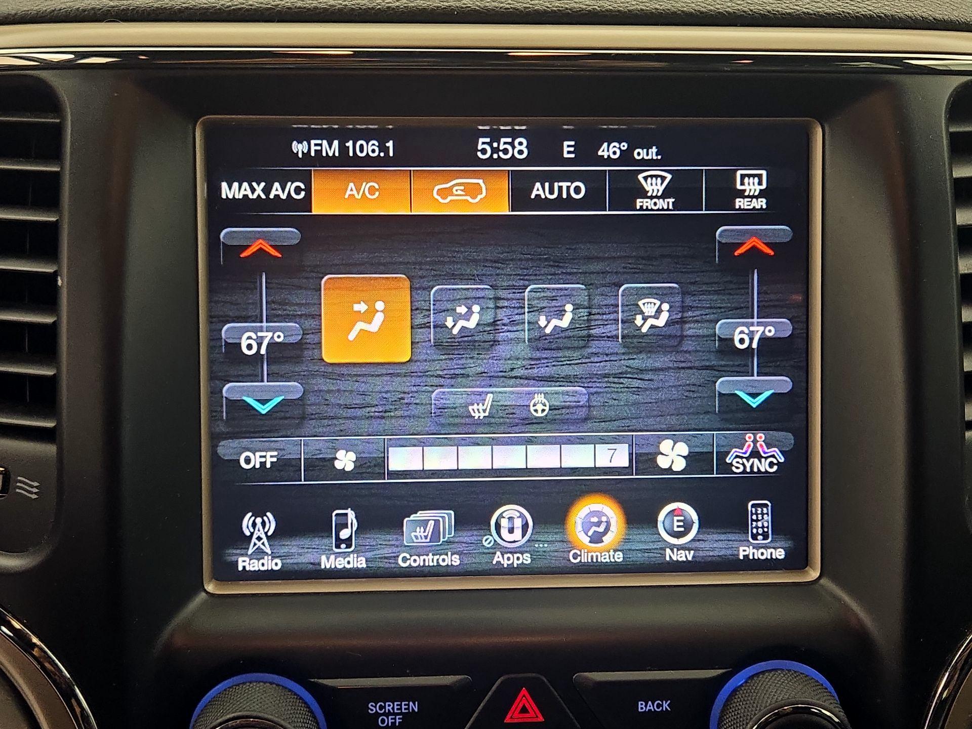 Thumbnail: 2014 Jeep Grand Cherokee - 17